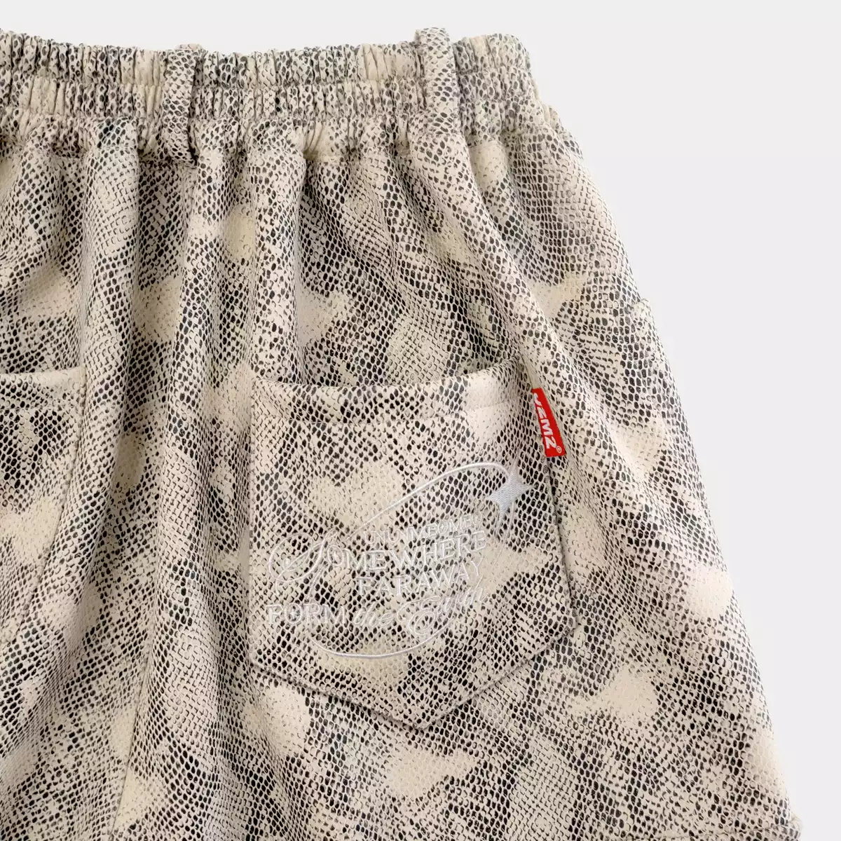 QUẦN SHORT THUN U2M2 - QUẦN SHORT DA RẮN