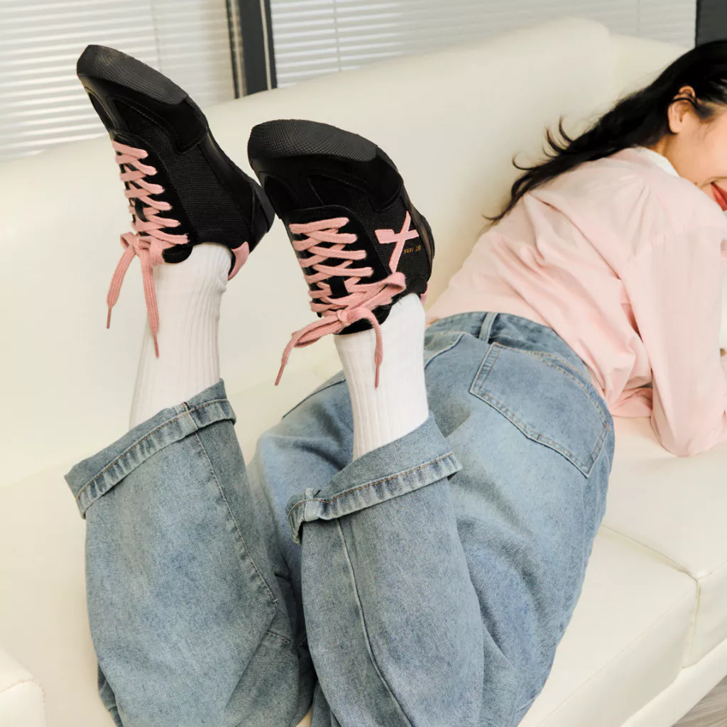 Giày Sneaker Nữ Dincox DC47 BLACK/ PINK Micro Suede Kết Hợp Canvas Shoes Đế Bằng, Bền Và Nhẹ Hơn
