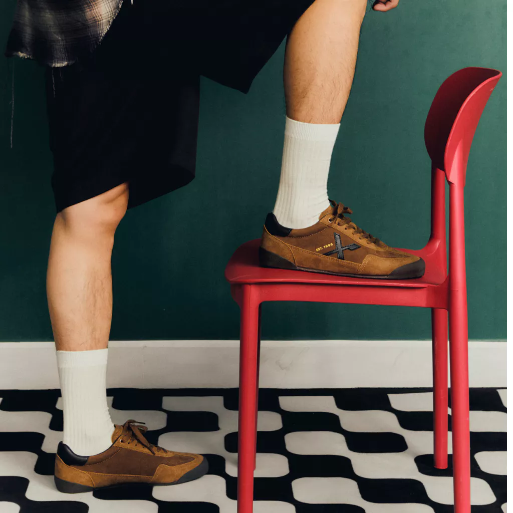 Giày Nam Sneaker Da Micro Suede Dincox DC47 BROWN Shoes Đế Bằng, Bền Và Nhẹ Hơn