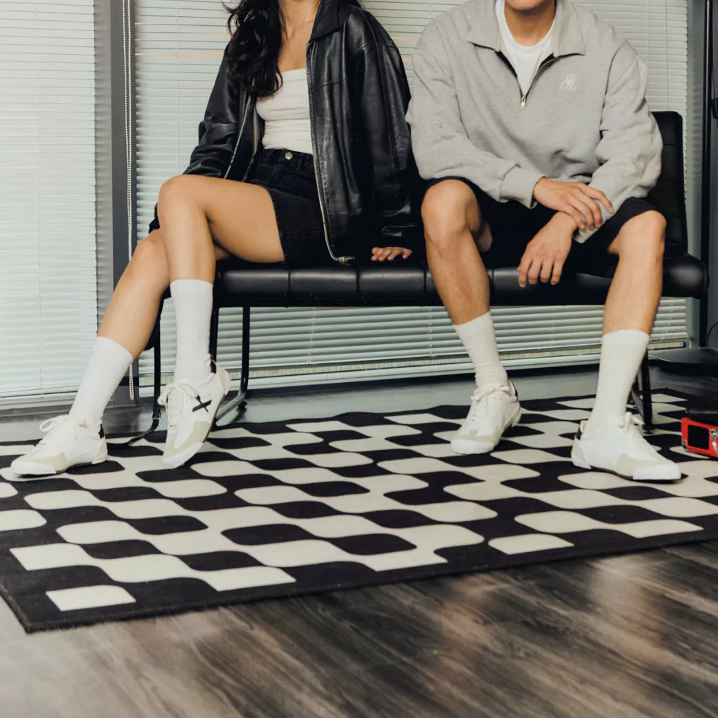 Giày Sneaker Nam Nữ Dincox DC47 WHITE/ BLACK Micro Suede Kết Hợp Da Shoes Đế Bằng, Bền Và Nhẹ Hơn