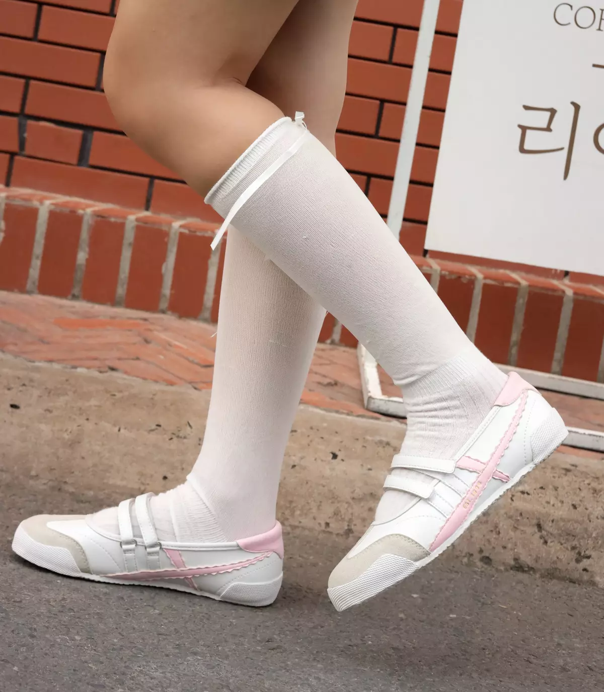 Giày Búp Bê  Ballet Sneaker Dincox Mary Jane DC49 Pink Milk Êm Chân Năng Động Dễ Thương