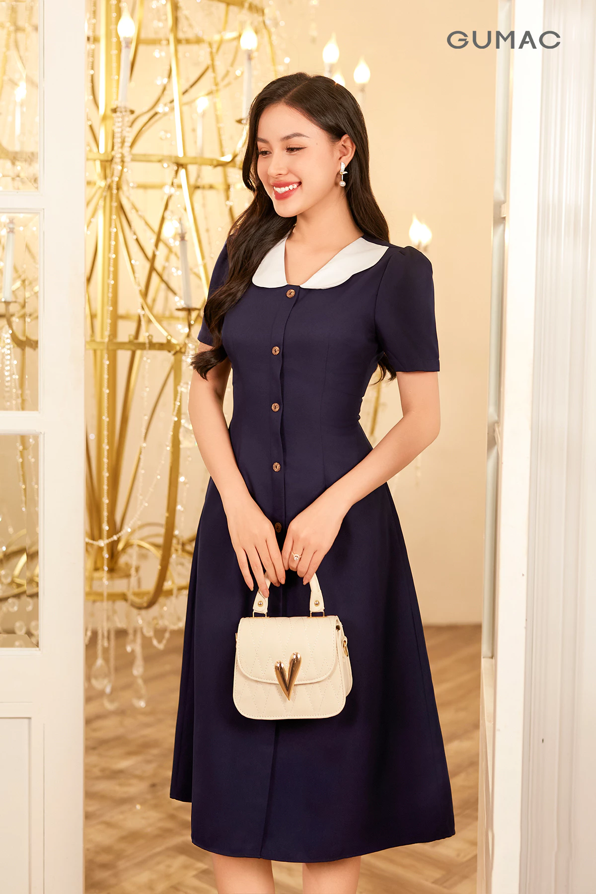 Đầm Dáng A Nữ GUMAC Váy Công Sở Phối Bâu Trắng Dáng Dài Qua Gối Nhẹ Nhàng Nữ Tính LDD1214