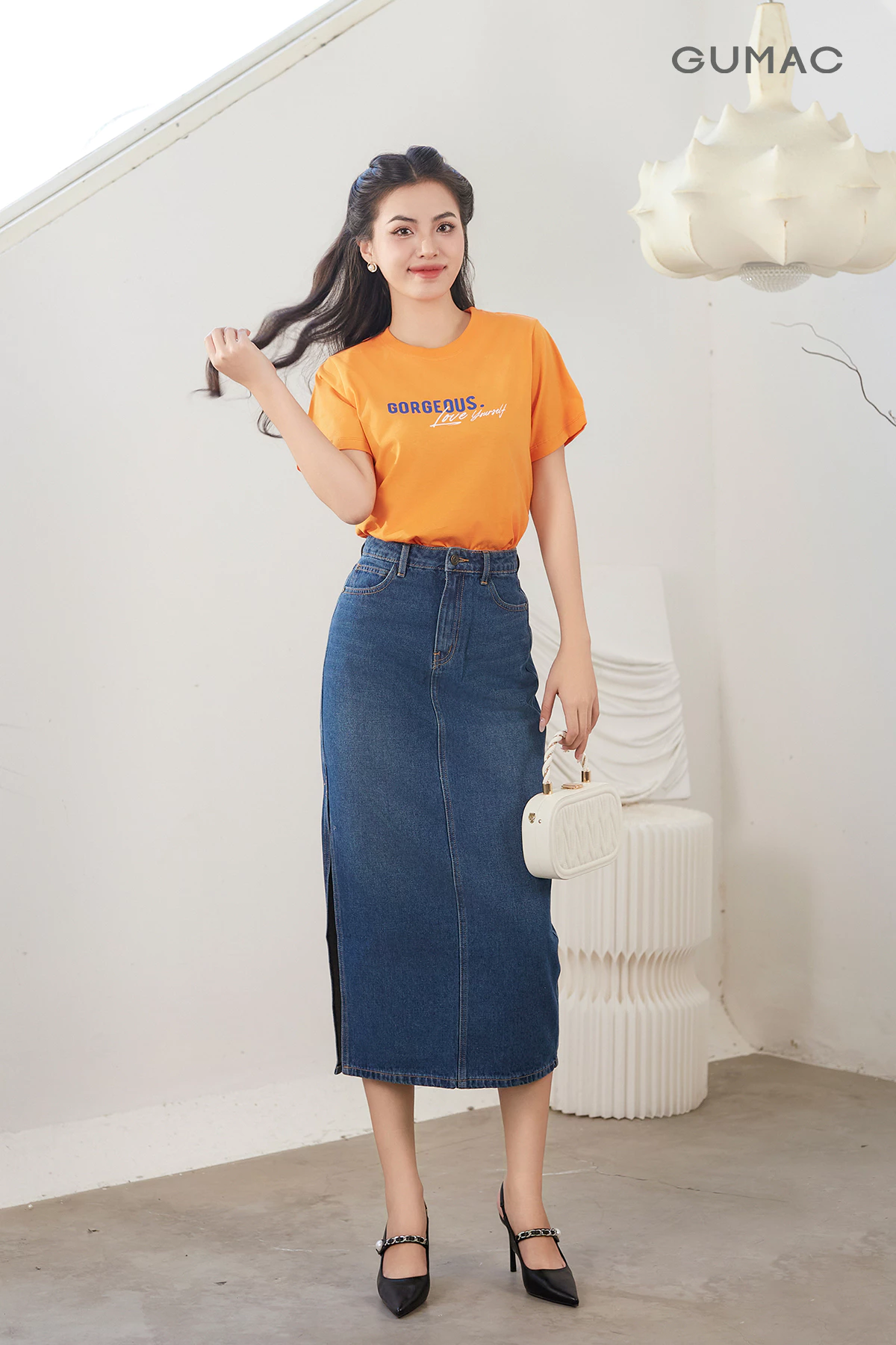 Chân Váy Jeans Nữ GUMAC Chân Váy Bút Chì Dáng Midi Xẻ Tà Tôn Dáng Trẻ Trung VD12037
