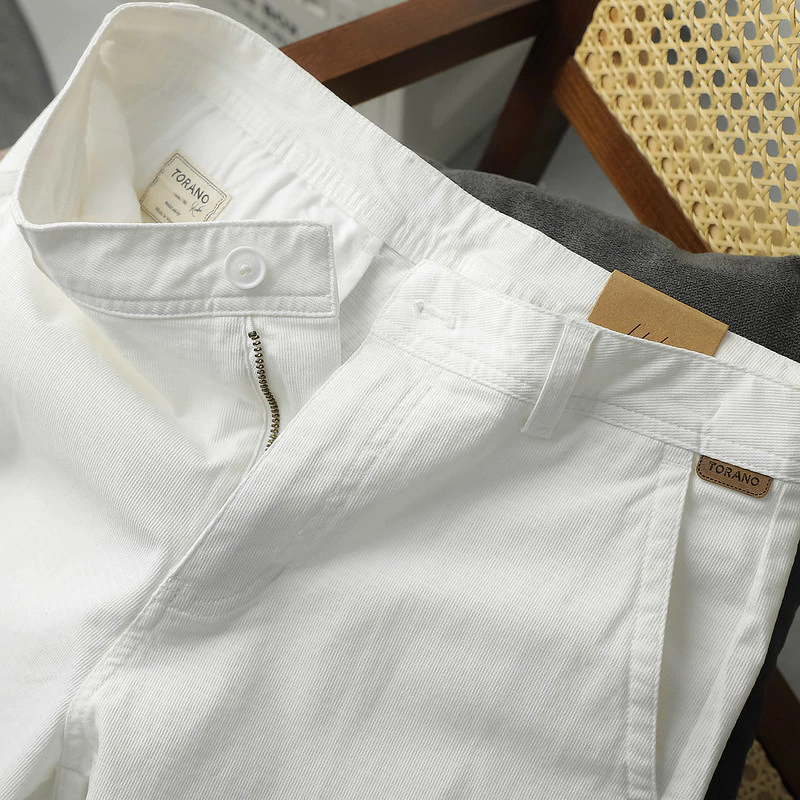 Quần khaki ESSENTIAL WHITE PANTS TORANO ống suông form chuẩn lịch lãm FABK005
