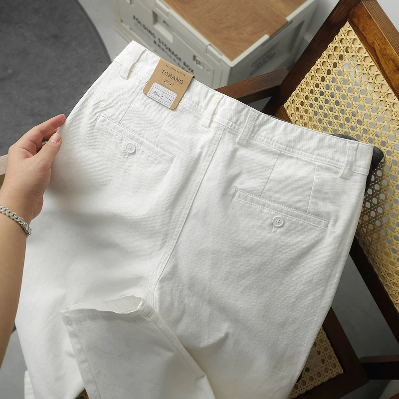 Quần khaki ESSENTIAL WHITE PANTS TORANO ống suông form chuẩn lịch lãm FABK005