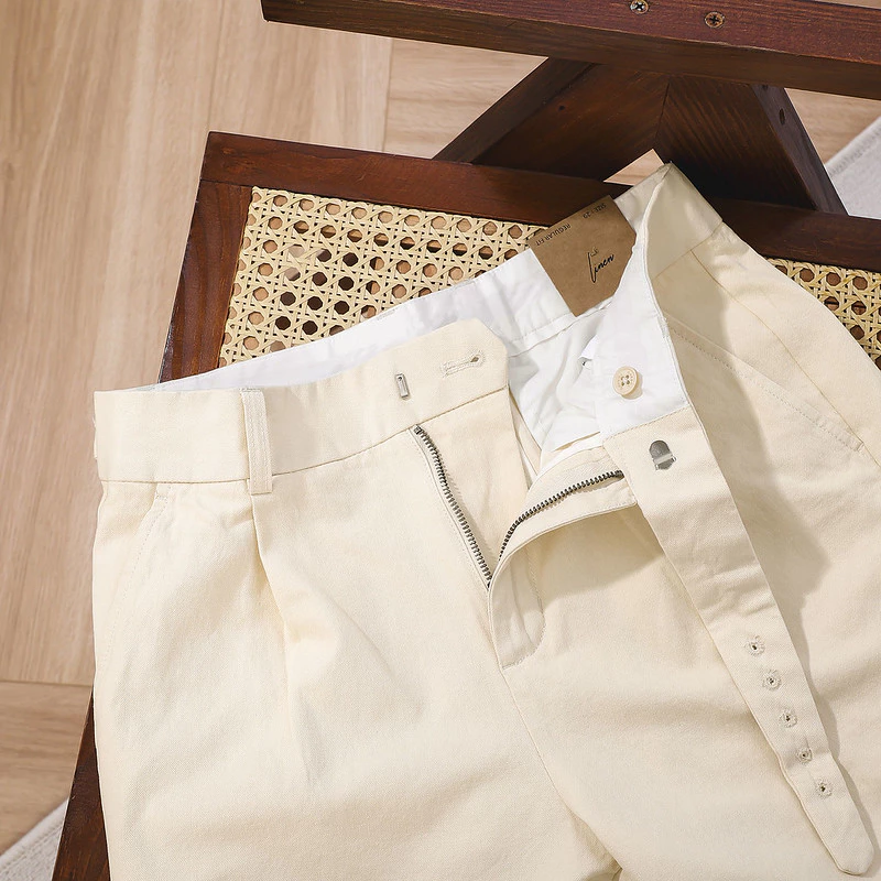 Quần short đũi SIDE-TAB LINEN SHORTS TORANO basic, có quai nhê thanh lịch và hiện đại FSBI004
