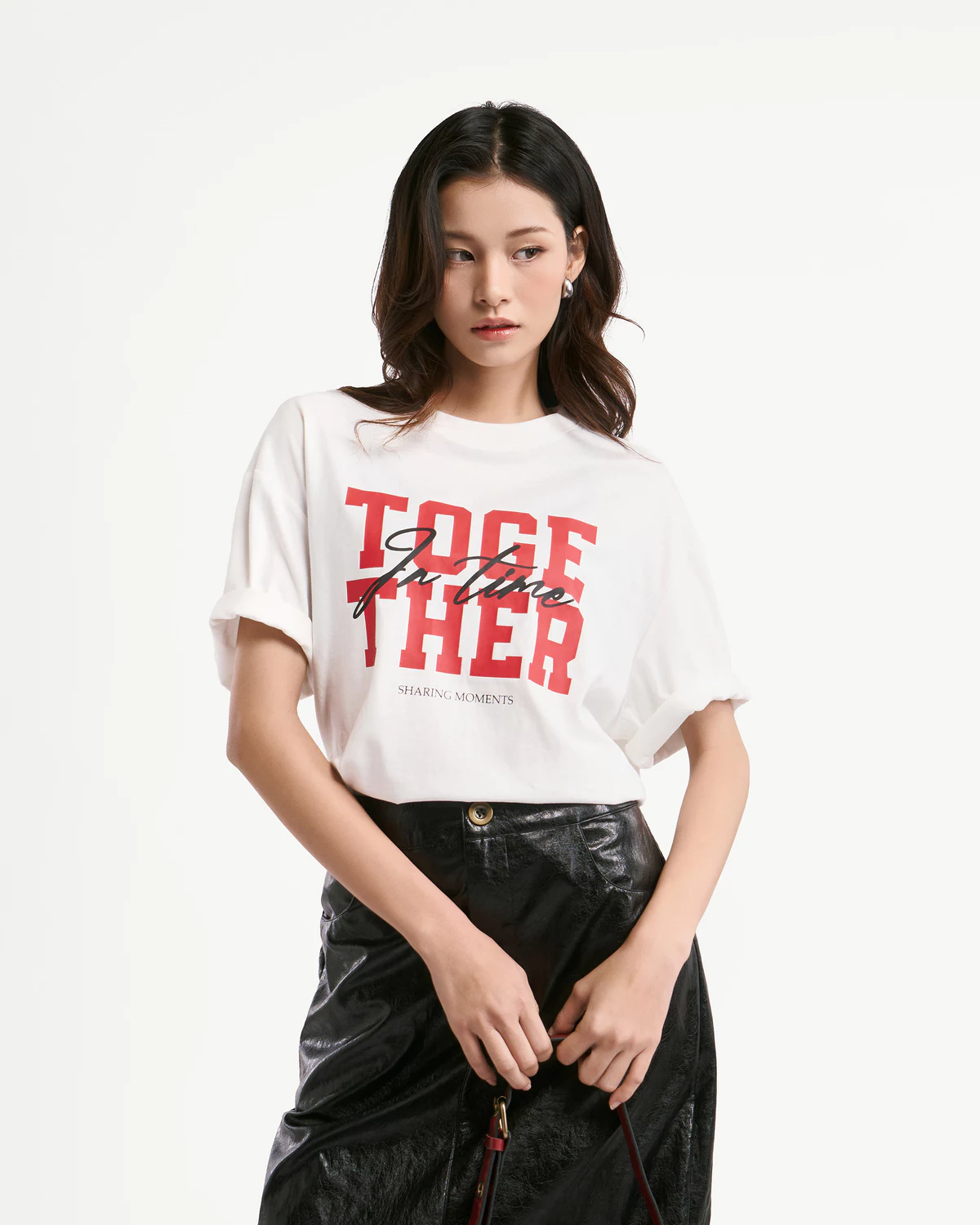 Áo Thun Tay Ngắn Nữ Hình In Form Loose - Routine 10F25TSSW008