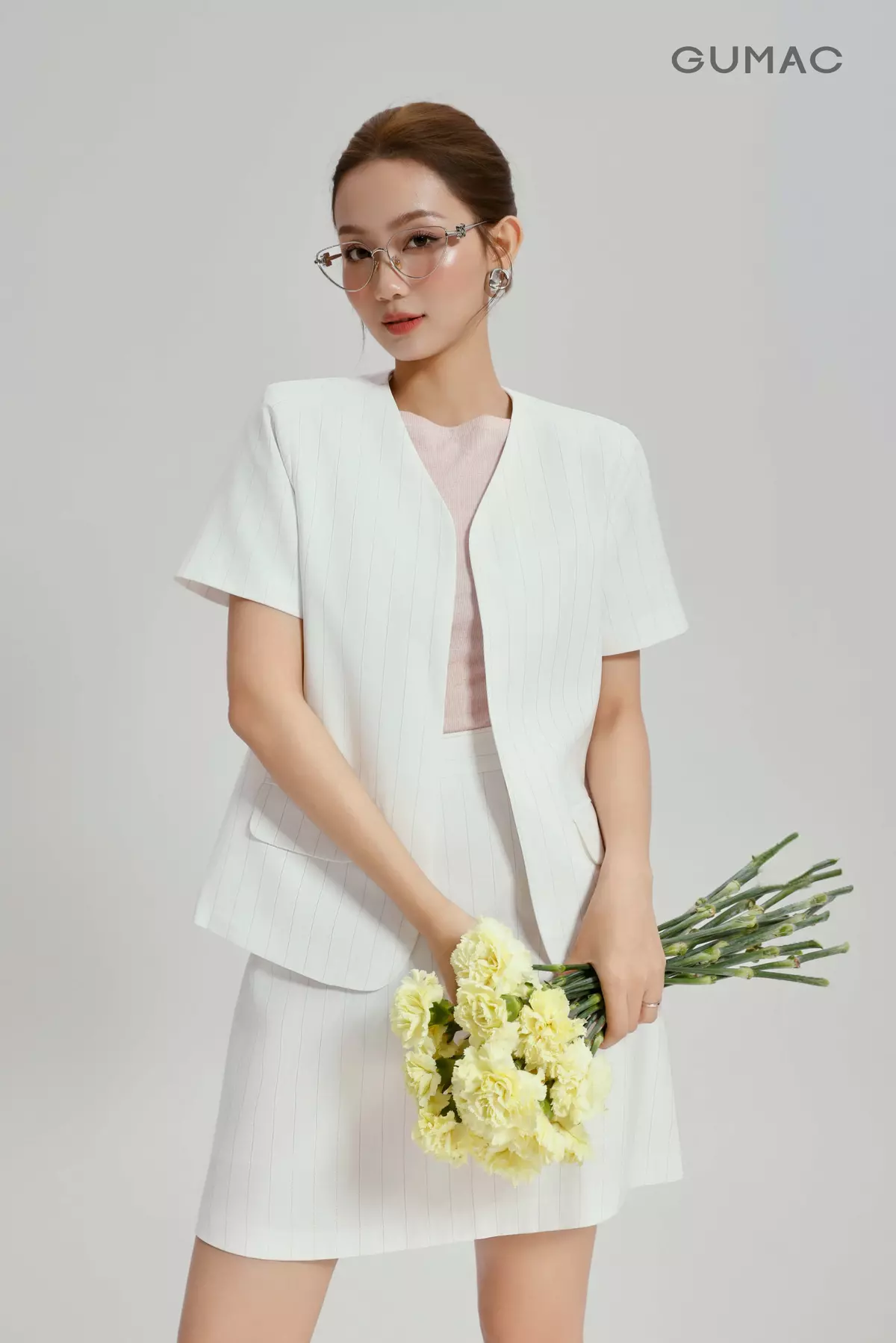 Set Lẻ Công Sở GUMAC Áo Khoác Blazer 2 Lớp OWG04096 - Chân Váy Chữ A Dáng Ngắn 2 Lớp Vải Bố Cao Cấp VG04089