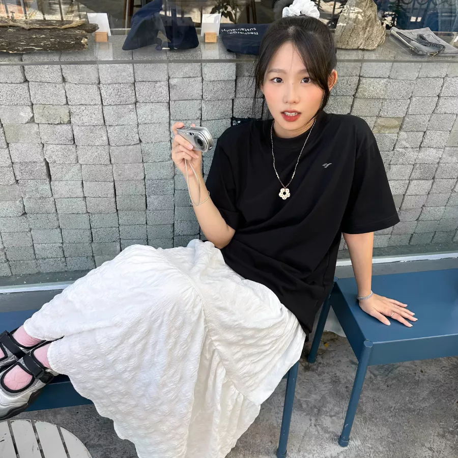 Karants Áo Thun Oversize Trơn Vải Cotton 2 Chiều Gắn Thanh Kim Loại Nam Nữ Unisex - KR212