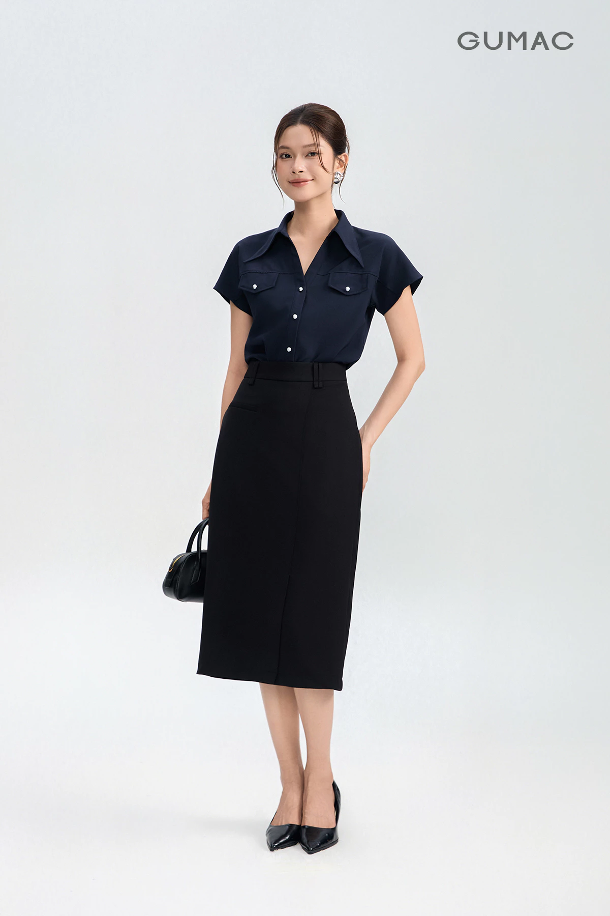 Chân Váy Nữ GUMAC Form Suông Xẻ Tà Túi Kiểu Vải Cotton Chéo Hiện Đại VG05030