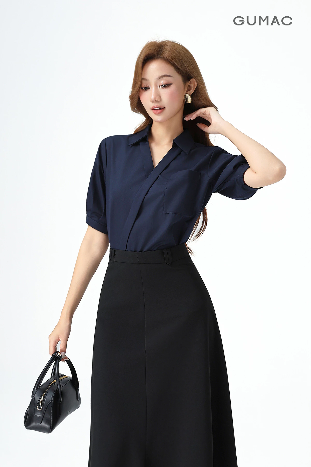 Áo Sơ Mi Nữ GUMAC Form Suông Cổ V Nẹp Đắp Chéo Tôn Dáng Nữ Tính AG04018