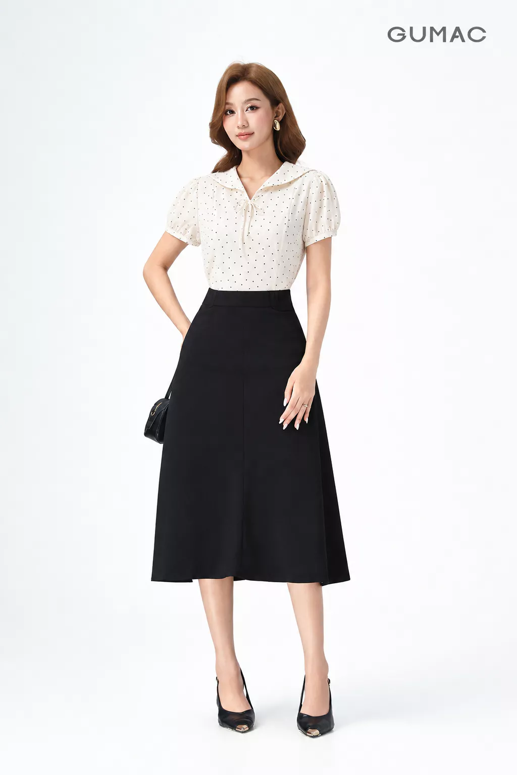 Áo Peplum Nữ Gmorning - GUMAC Tay Phồng Cổ Thủy Thủ Đính Nơ Nữ Tính Hiện Đại YAG06042