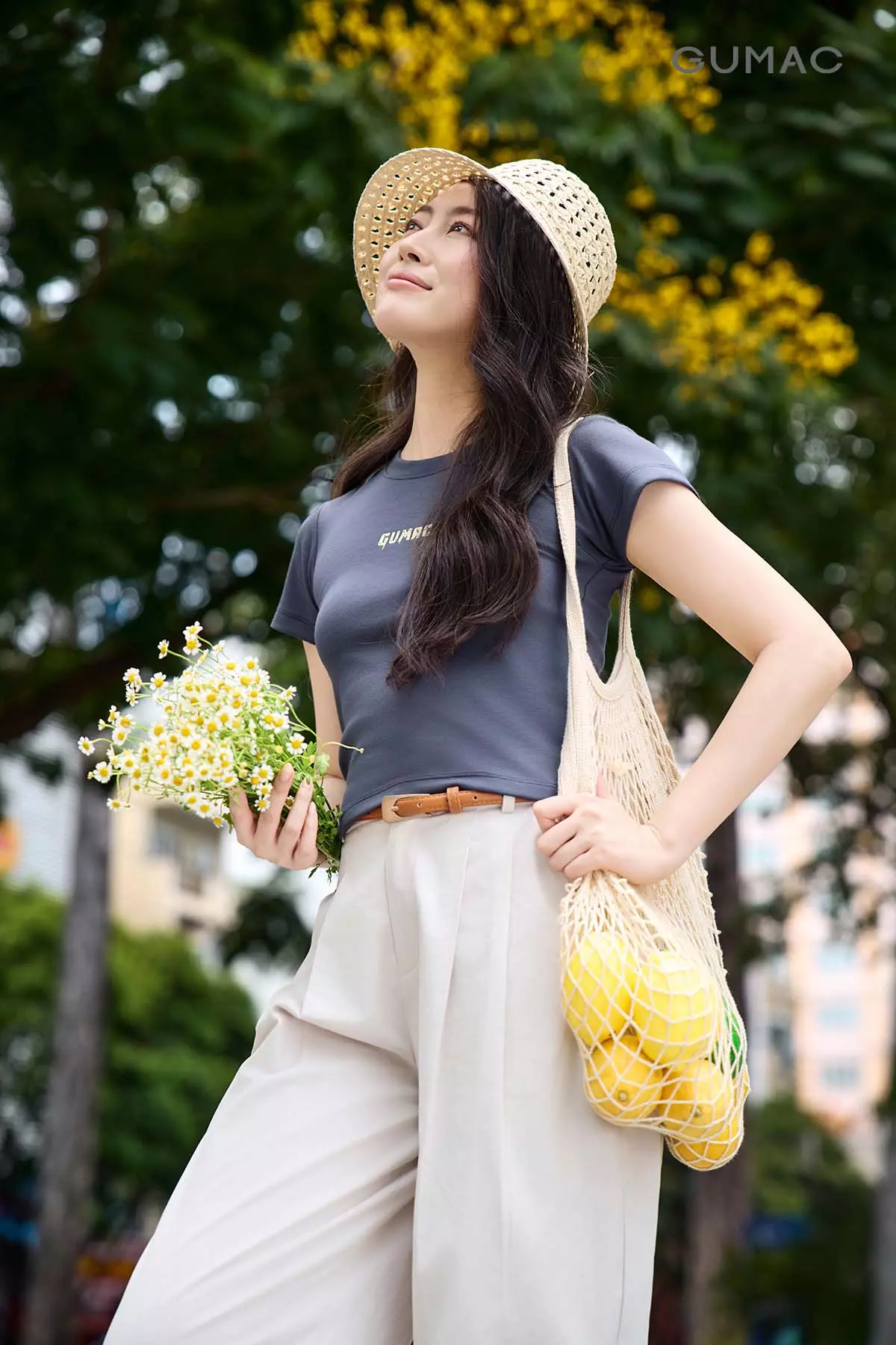 Áo Thun Nữ GUMAC Form Slim Cổ Tròn Co Giãn Ôm Dáng ATG05020