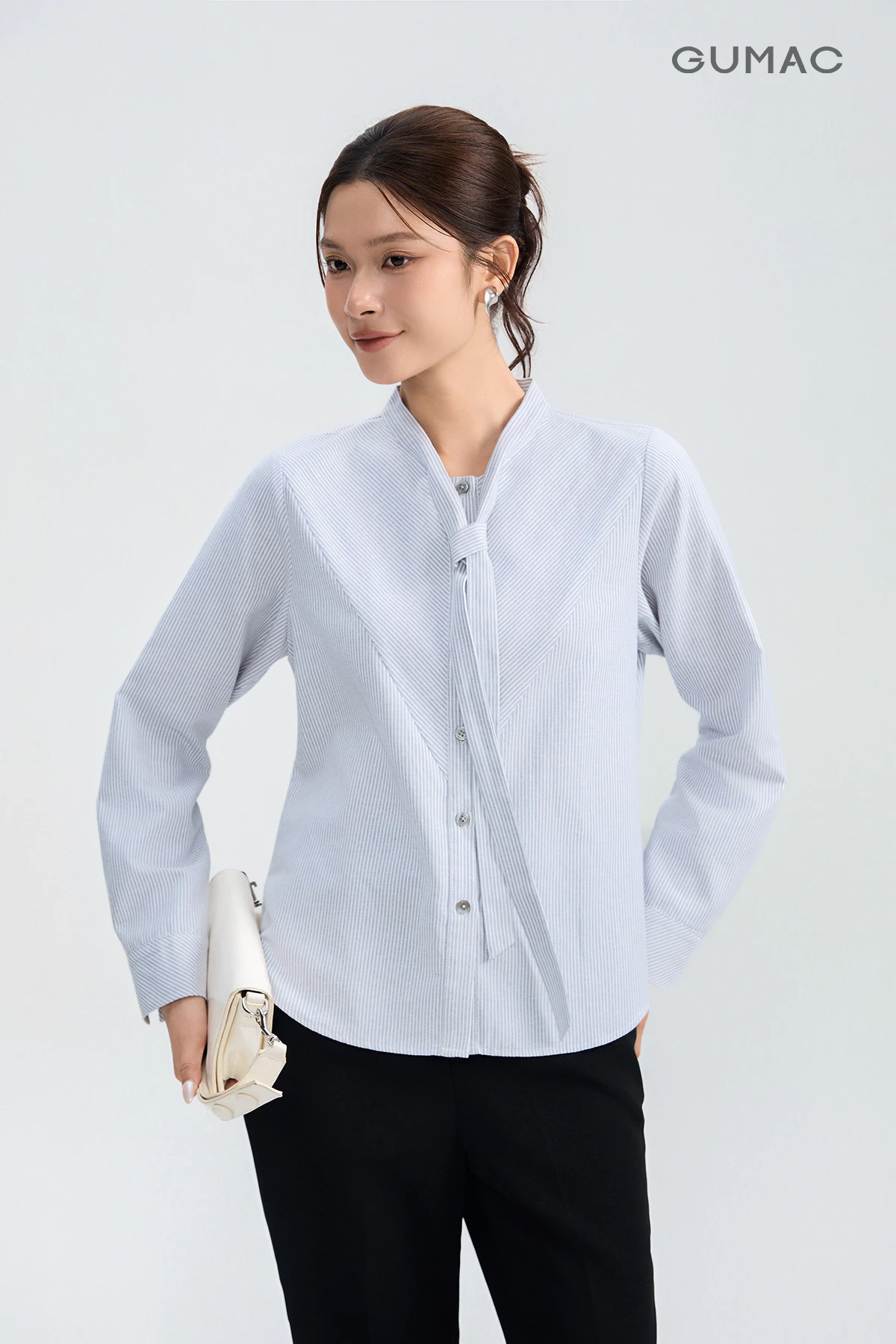 Áo Sơ Mi Nữ GUMAC Form Suông Phối Sọc Chéo Tay Dài Phối Bản Tay Tinh Tế AG05001
