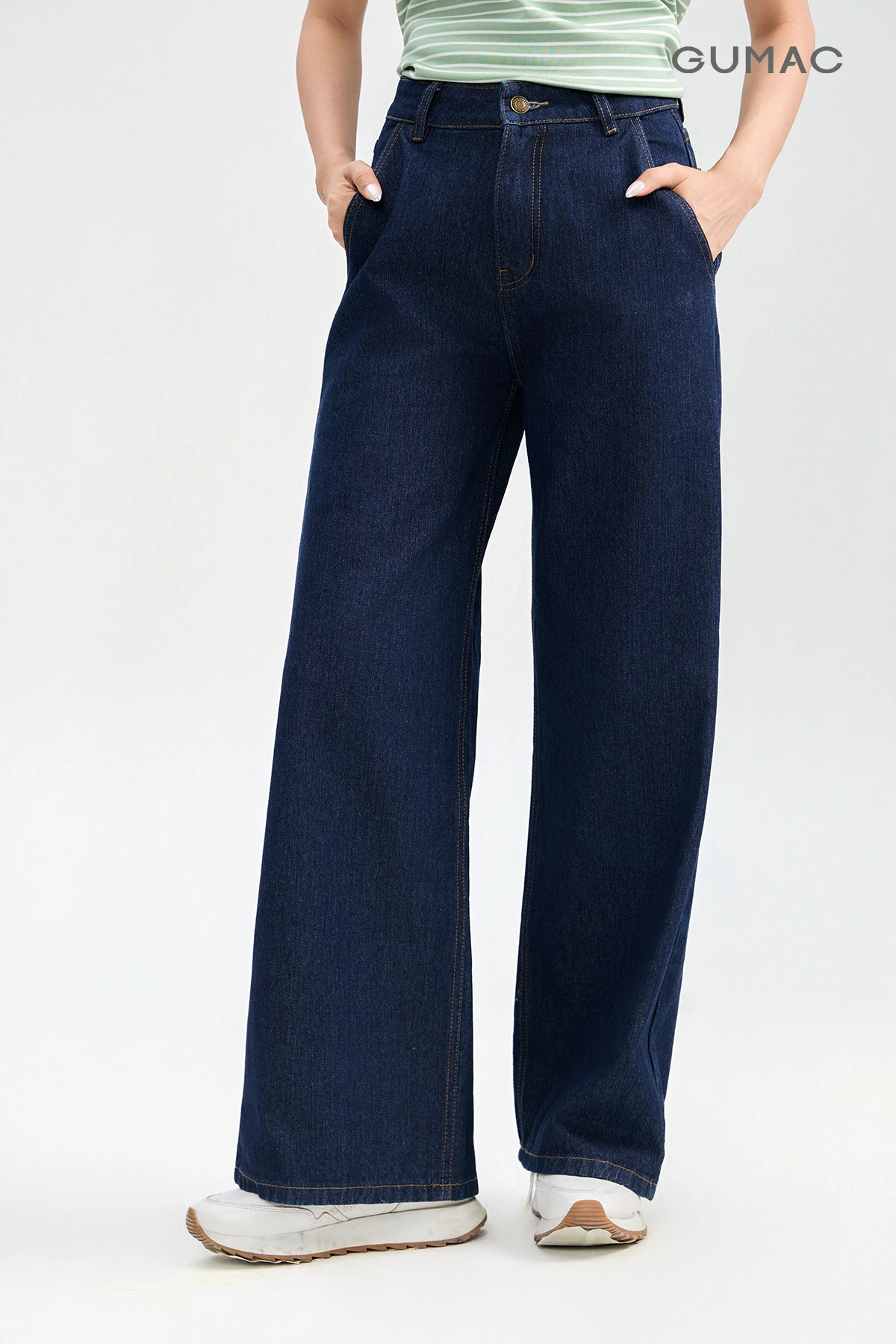 Quần Jeans Nữ GUMAC Form Ống Rộng Thiết Kế Basic Dễ Phối Đồ Hằng Ngày QJG05008