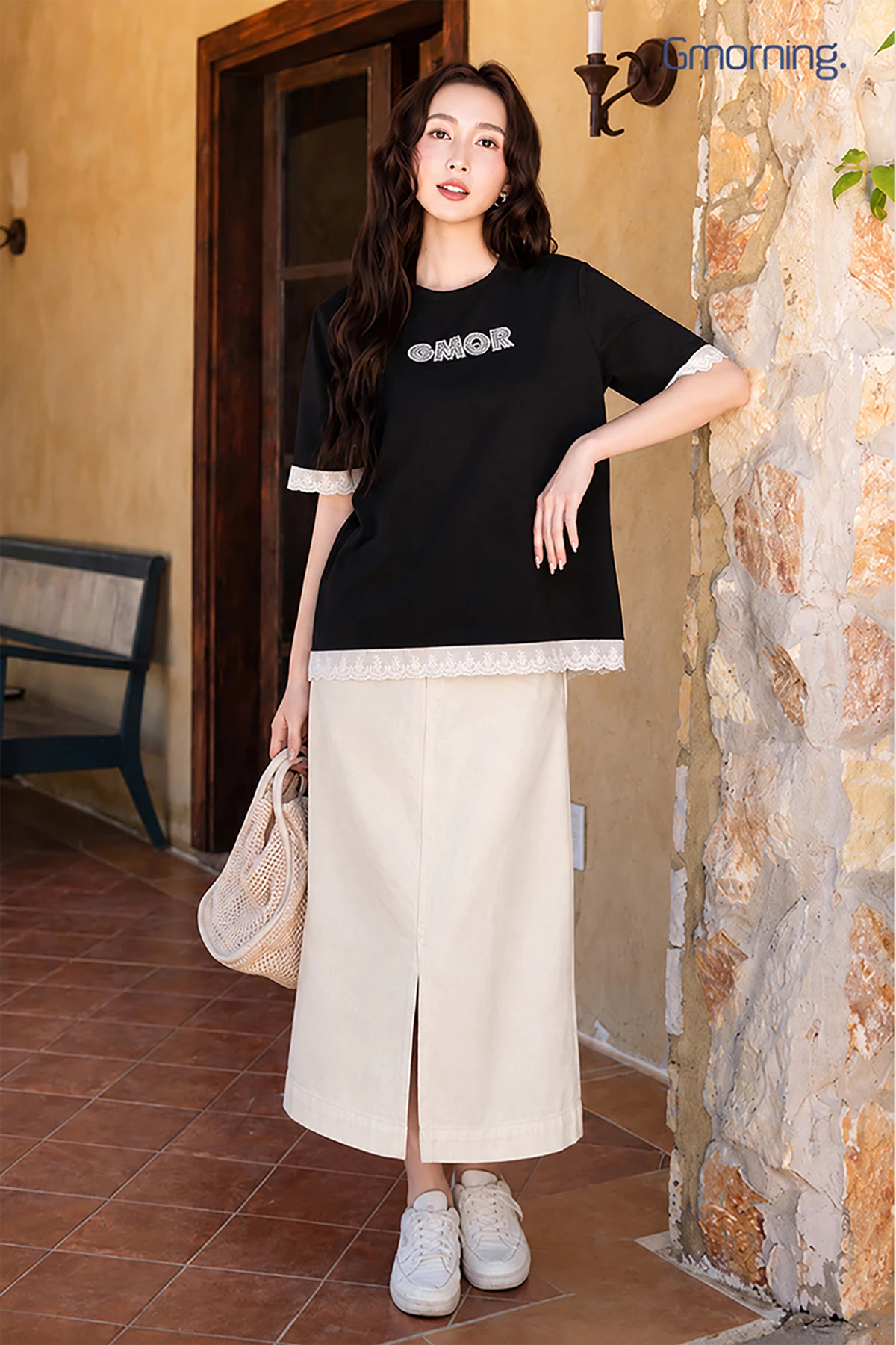 Chân váy jeans nữ Gmorning - GUMAC A màu be xẻ trước có túi  YVJF08026