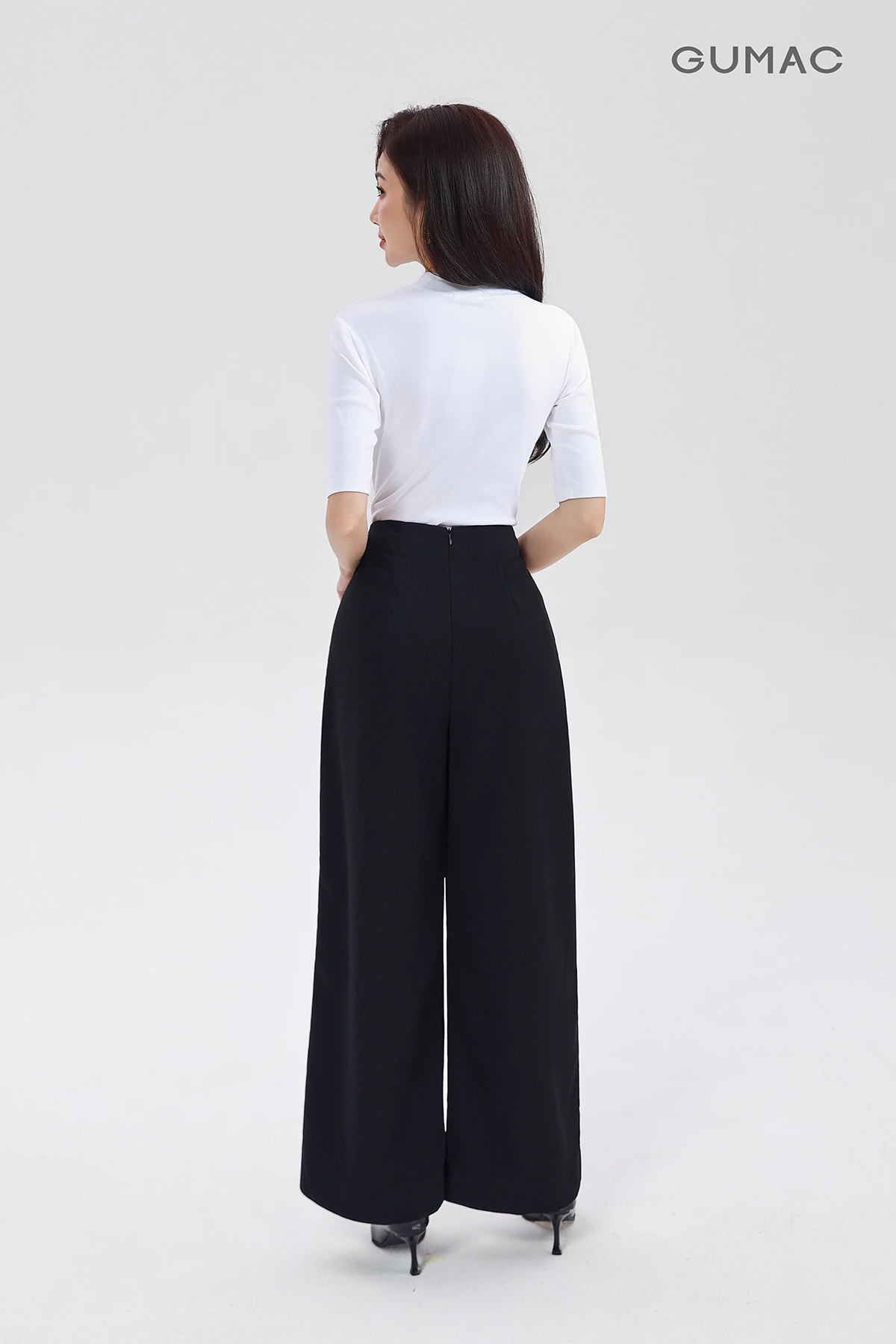 Quần Ống Rộng GUMAC Lưng Liền Chiết Ben Trước Sau Hai Túi Sườn Tiện Lợi Dễ Phối Đồ LQG05066