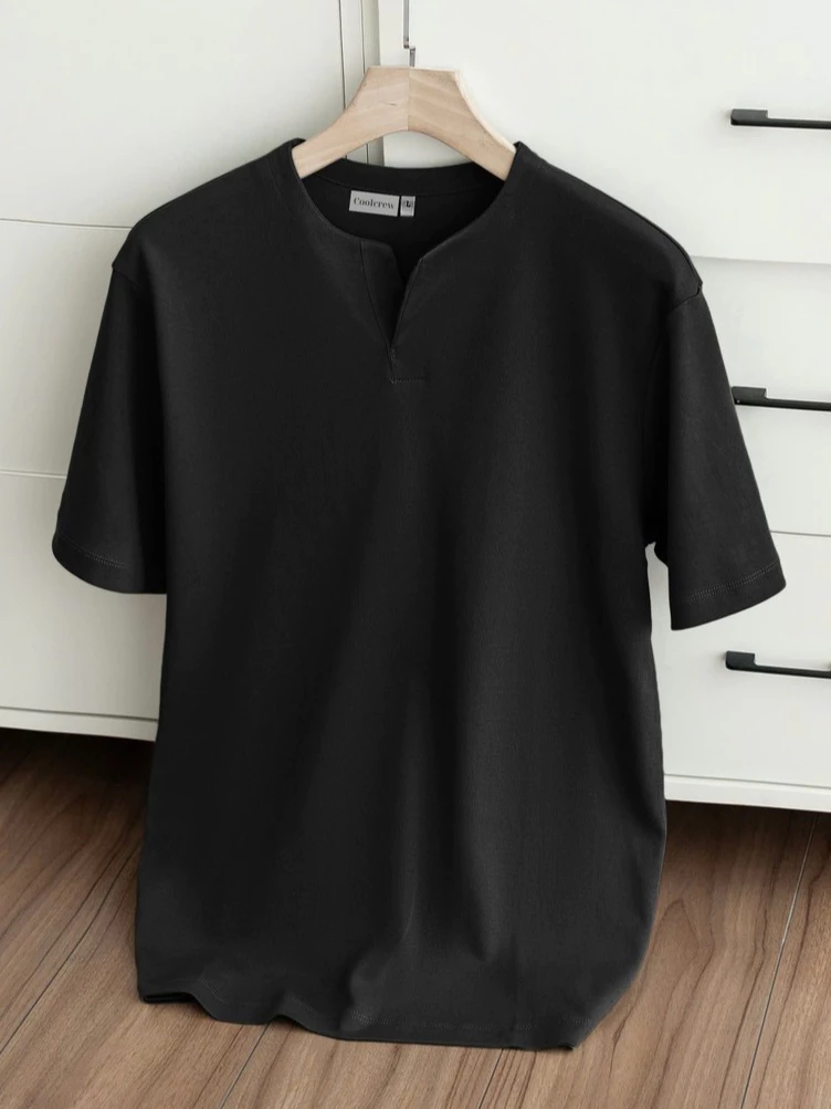 Áo Thun Nam Cổ V 𝐂𝐎𝐎𝐋𝐂𝐑𝐄𝐖 Chất Cotton Cao Cấp Co Giãn 2 Chiều Unisex Menswear ATN039