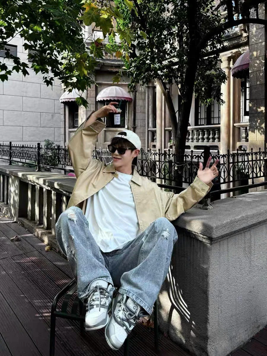 Áo Khoác Kaki Trơn 𝐂𝐎𝐎𝐋𝐂𝐑𝐄𝐖 Form Rộng Cổ Bẻ Có Khóa Kéo Phong Cách Đơn Giản Hàn Quốc - AK01 AKD030