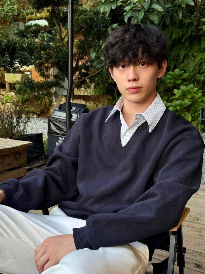 Áo Sweater Nỉ Phối Cổ Sơ Mi 𝐂𝐎𝐎𝐋𝐂𝐑𝐄𝐖 Unisex Nam Nữ Form Rộng Phong Cách Hàn Quốc ASW072