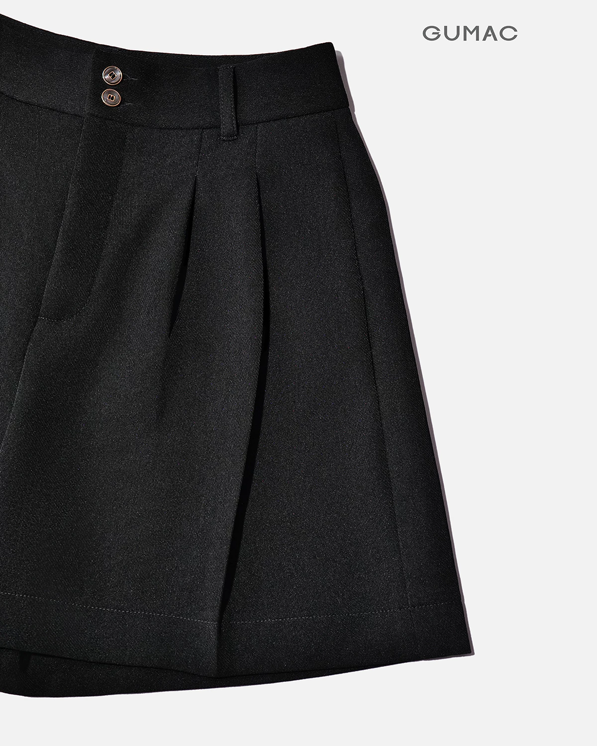 Quần Short Nữ GUMAC Form Suông Lưng Cao Cạp Cao Xếp Ly Nút Đôi Chất Tuyết Mưa Đứng Form Thoải Mái LSHG0408