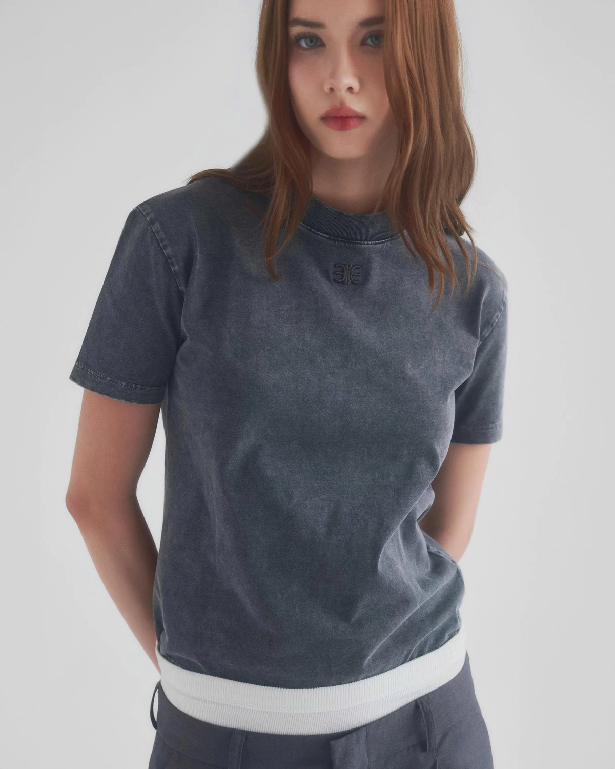Eleven - Áo Thun Nữ Hiệu Ứng Thêu Mono | Màu Xám ( Wash )