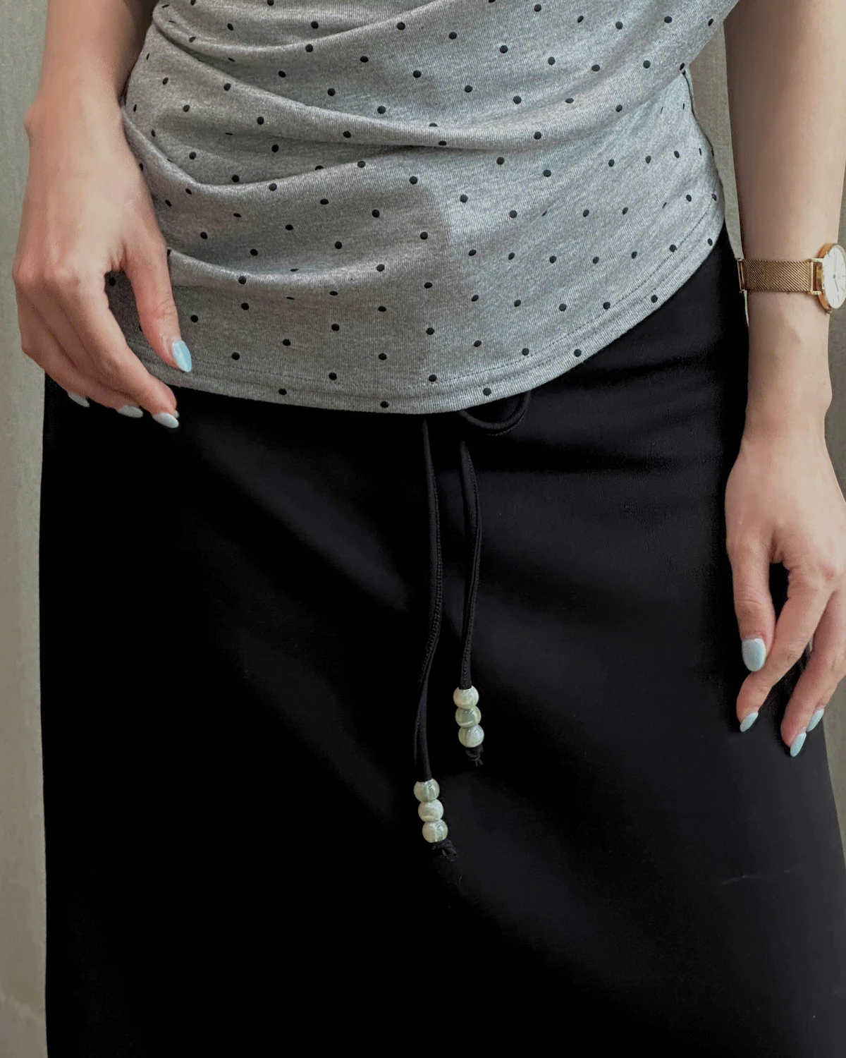 Nosbyn - Áo Thun Trễ Vai Họa Tiết Chấm Bi Trendy - Nora Dotted Top