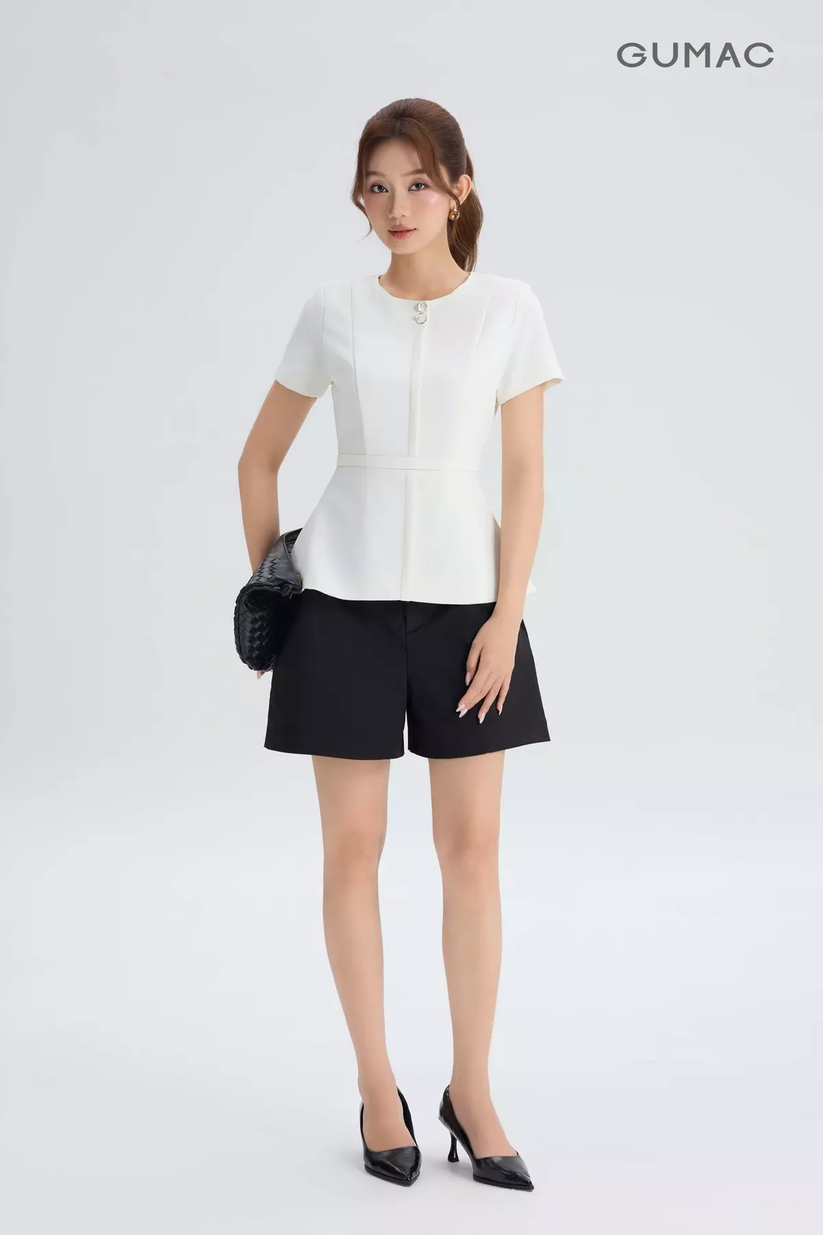 Áo Peplum Nữ GUMAC Tay Ngắn Đính Hai Nút Trang Trí Đai Eo Tôn Dáng Thanh Lịch Dễ Phối AG06021