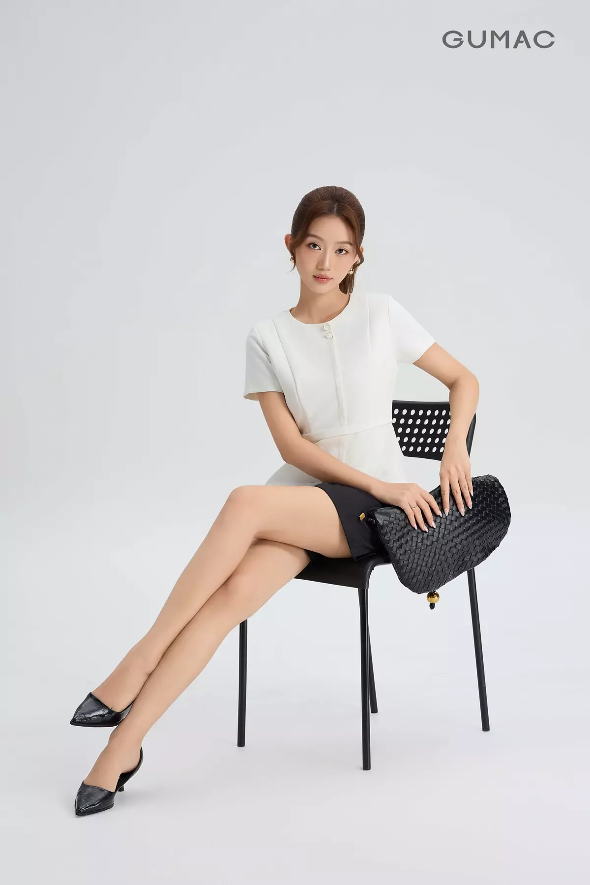 Áo Peplum Nữ GUMAC Tay Ngắn Đính Hai Nút Trang Trí Đai Eo Tôn Dáng Thanh Lịch Dễ Phối AG06021