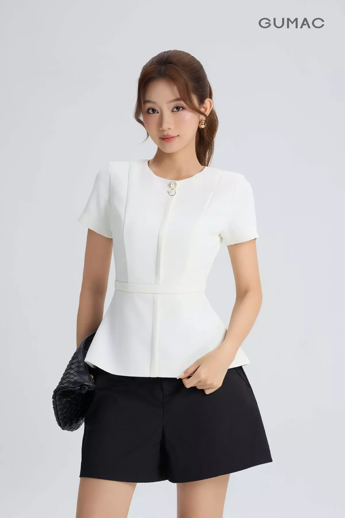 Áo Peplum Nữ GUMAC Tay Ngắn Đính Hai Nút Trang Trí Đai Eo Tôn Dáng Thanh Lịch Dễ Phối AG06021