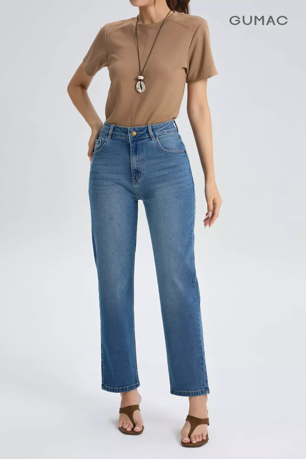 Quần Jeans Nữ GUMAC Form Ống Ôm Co Giãn Bảng Lưng Con Đỉa Nút Logo Sang Trọng QJG07090