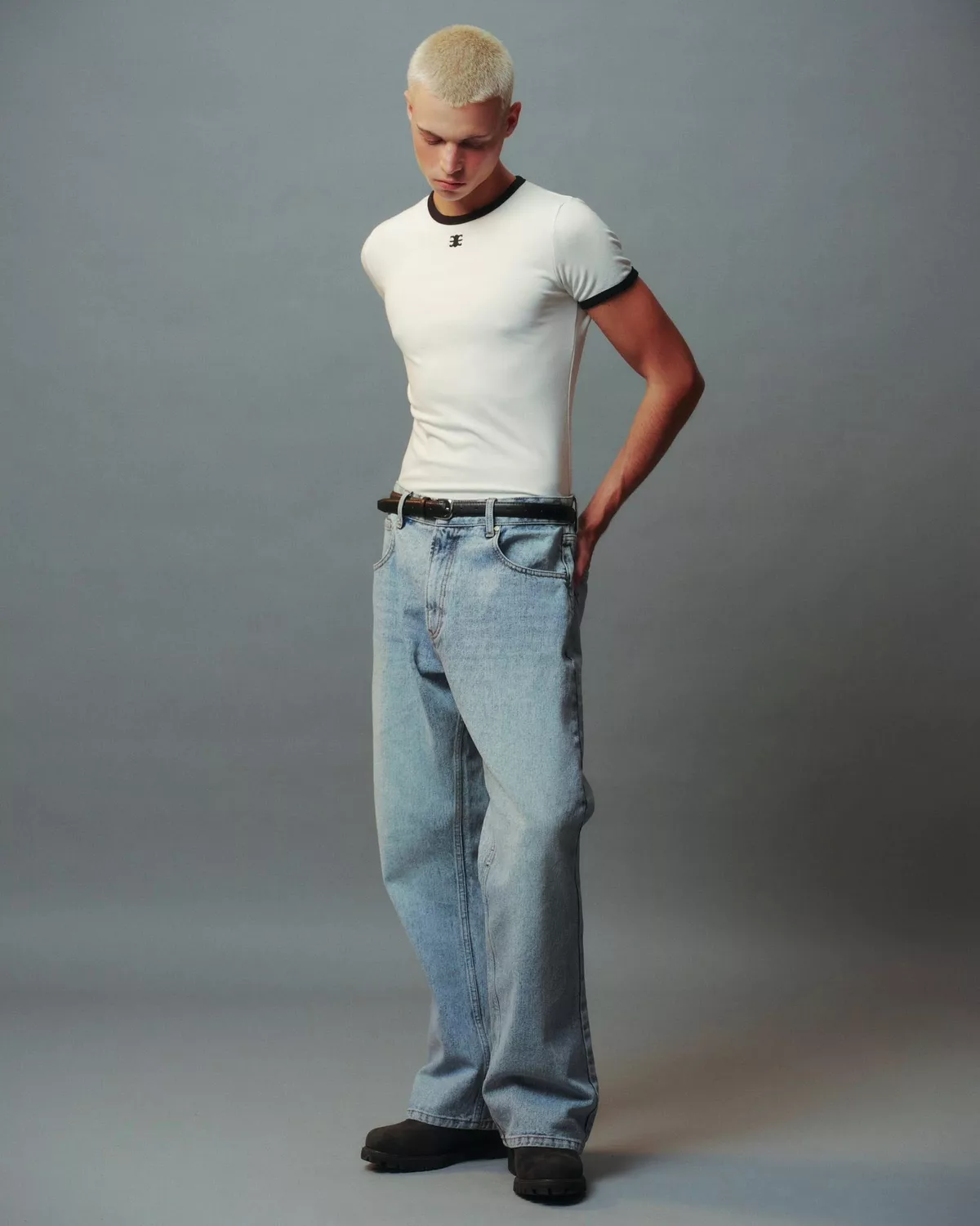 Eleven - Áo Thun Unisex Viền Tương Phản Thêu Mono | Màu Trắng Viền Đen