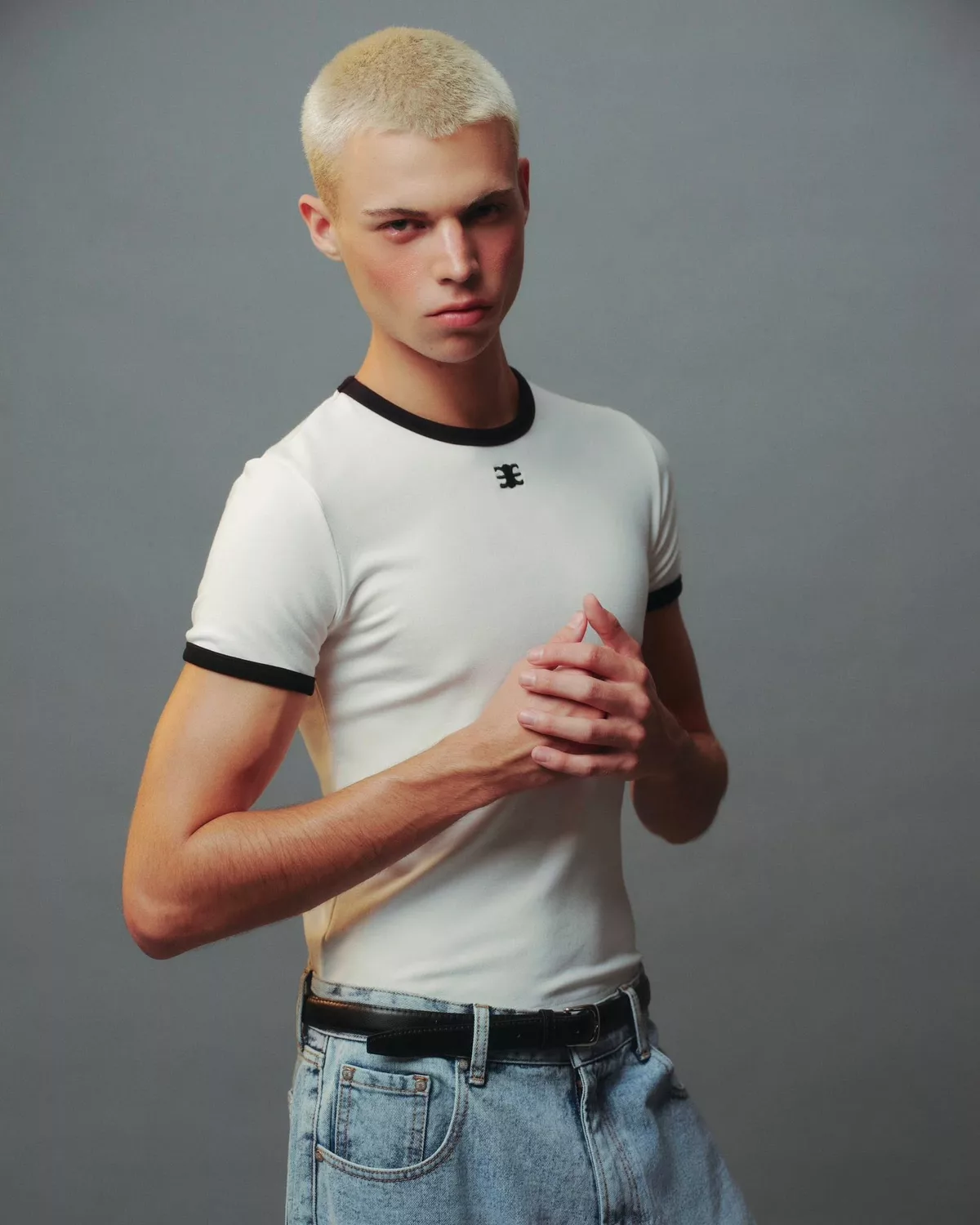 Eleven - Áo Thun Unisex Viền Tương Phản Thêu Mono | Màu Trắng Viền Đen
