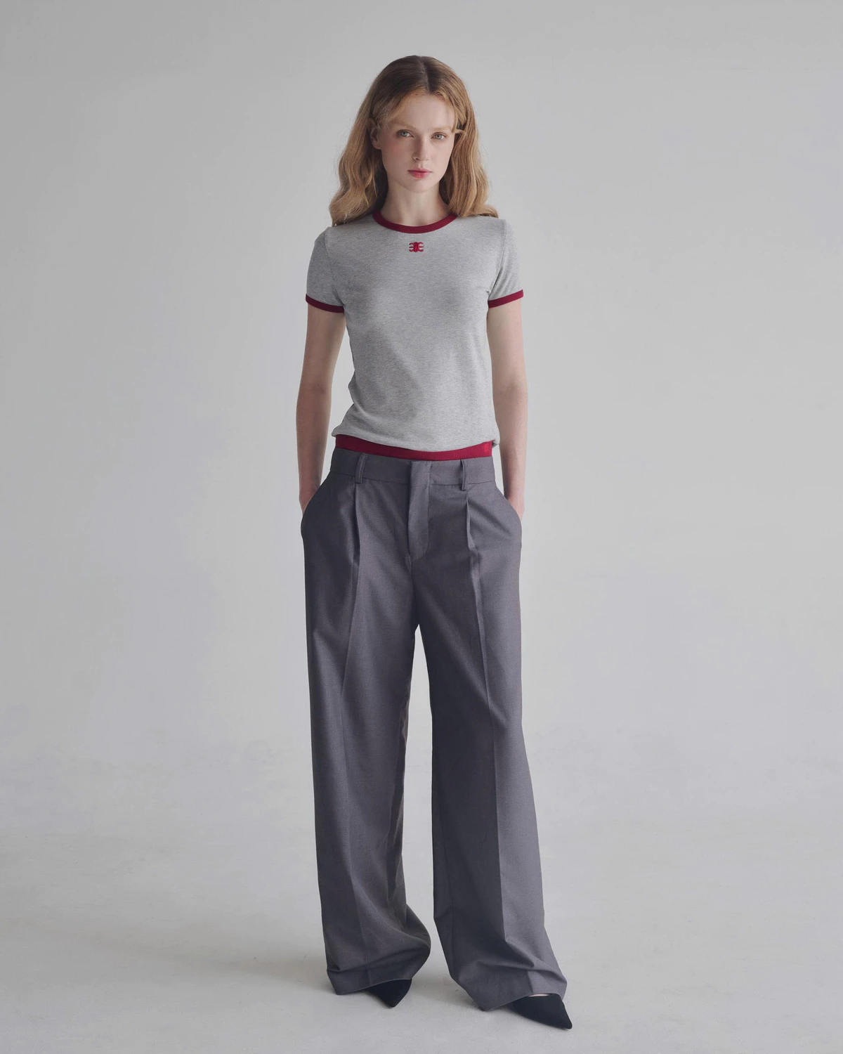 Eleven - Áo Thun Unisex Viền Tương Phản Thêu Mono | Màu Xám Viền Đỏ