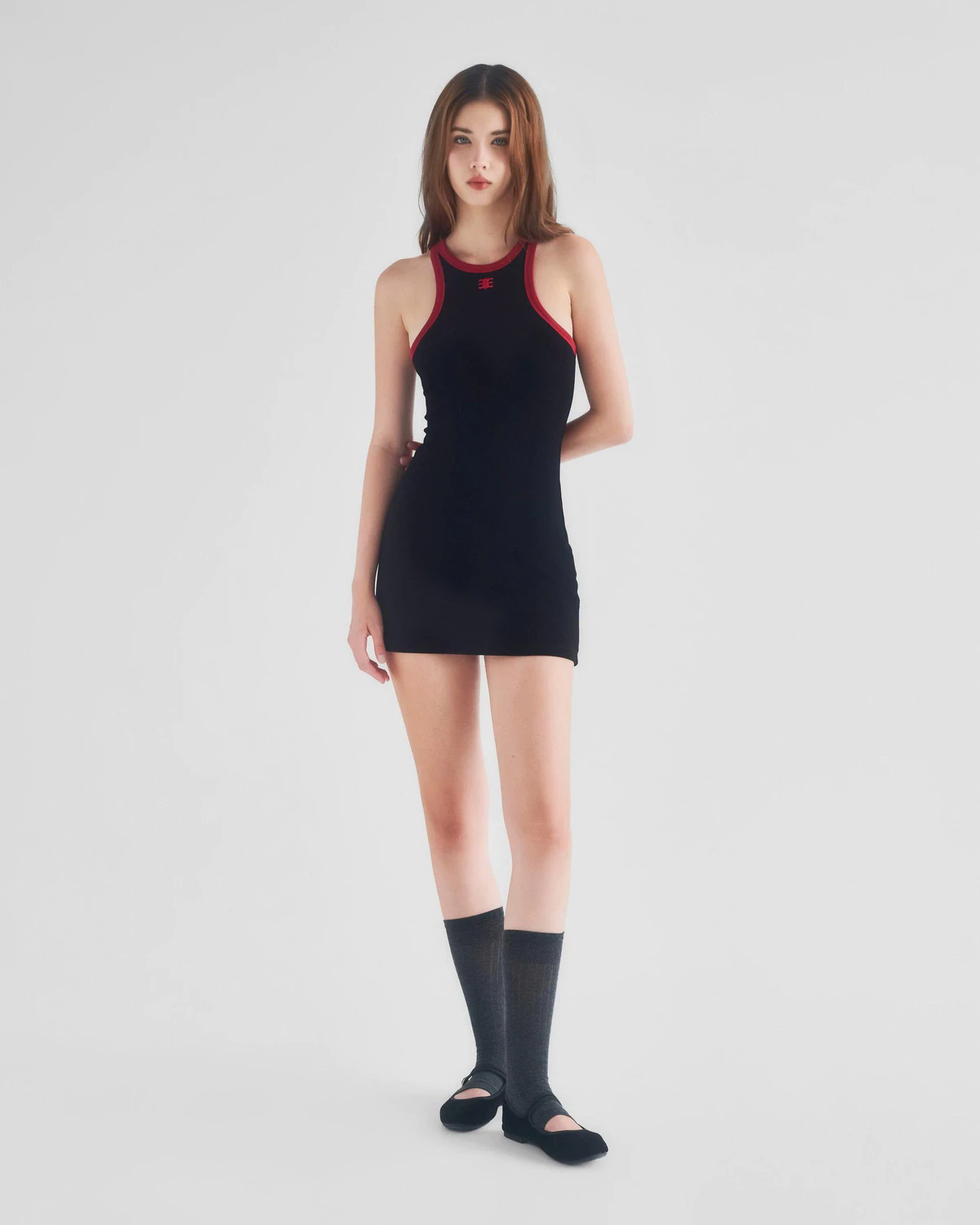 Eleven - Đầm Ôm Body Viền Tương Phản Thêu Mono | Màu Đen Viền Đỏ