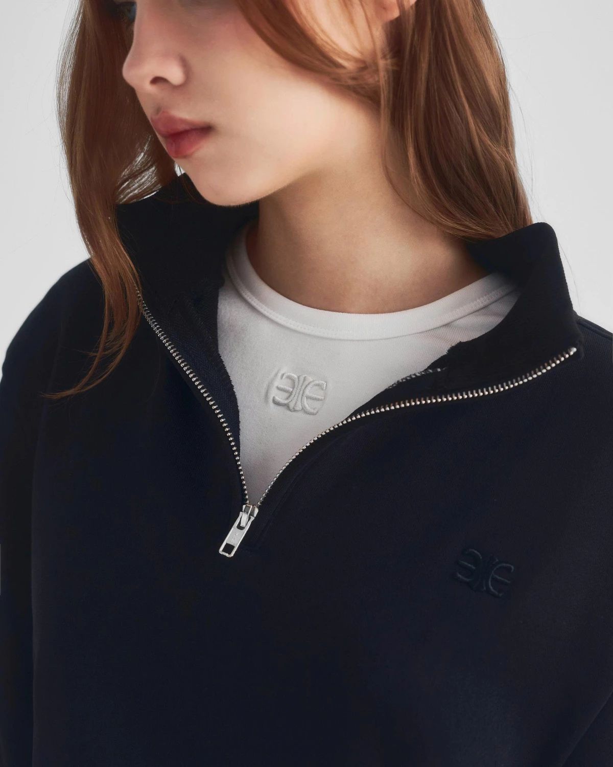 Eleven - Áo Nỉ Unisex Nam Nữ Cổ Khóa Kéo Thêu Mono | Màu Đen