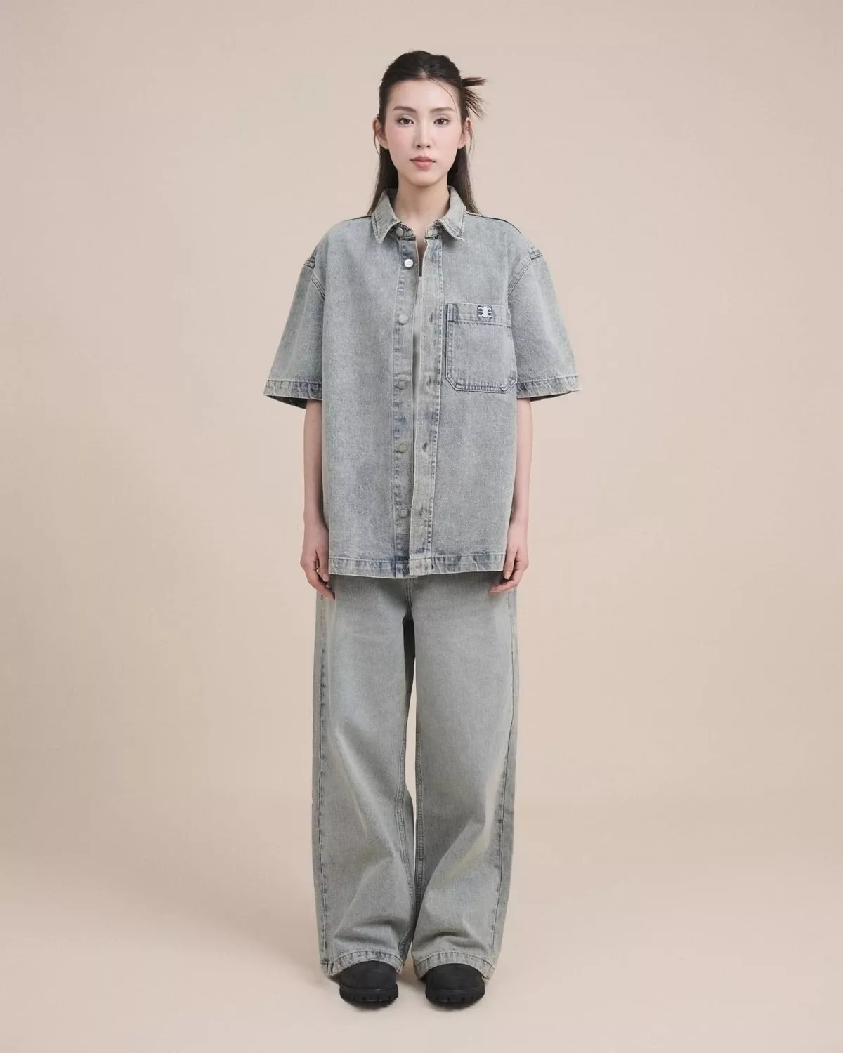 Eleven - Áo Sơ Mi Khoác Jeans Thêu Túi Mono | Màu Xanh Nhạt