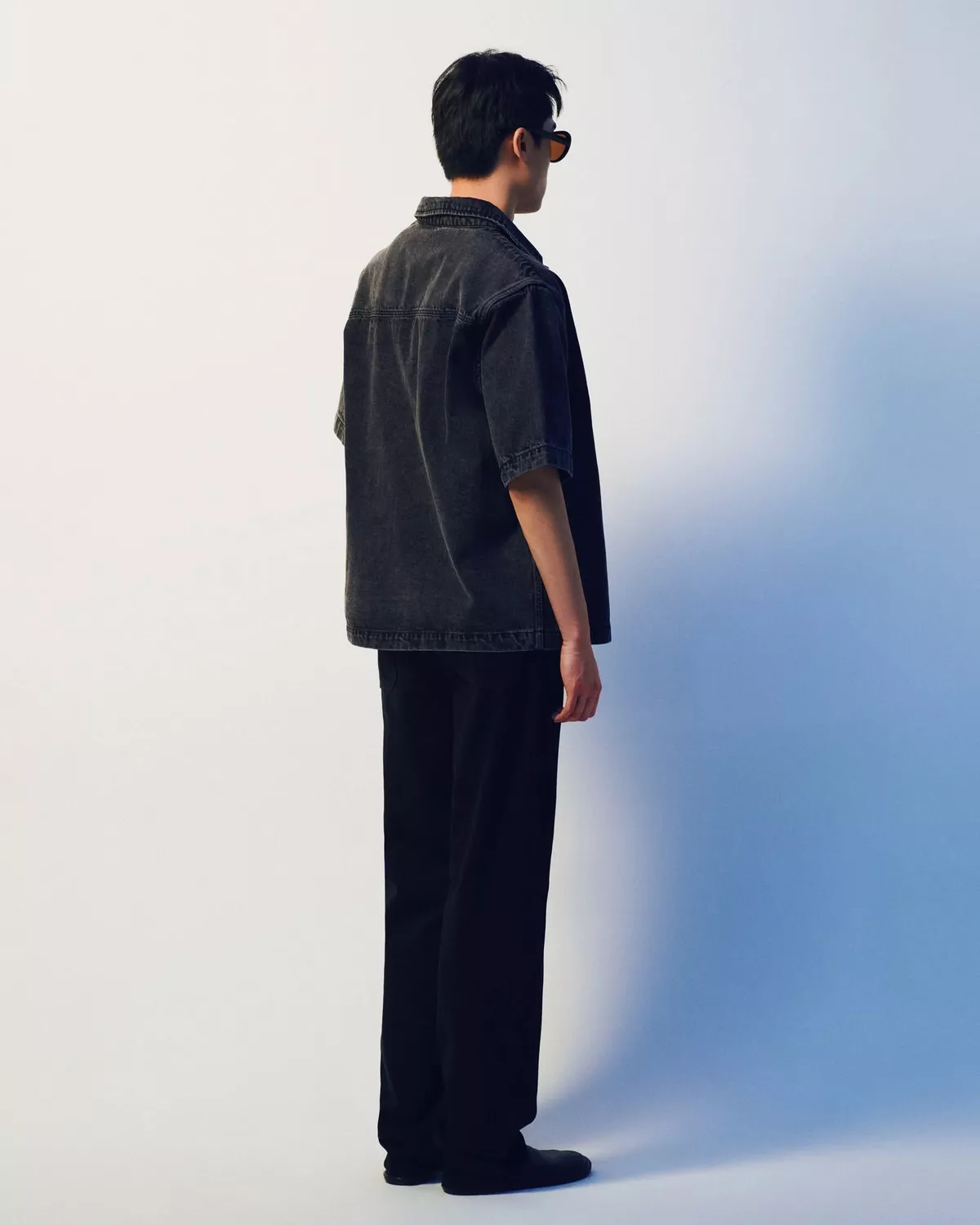 Eleven - Áo Sơ Mi Denim Unisex Nam Nữ Khoá Gài Tay Ngắn | Màu Xám Đen