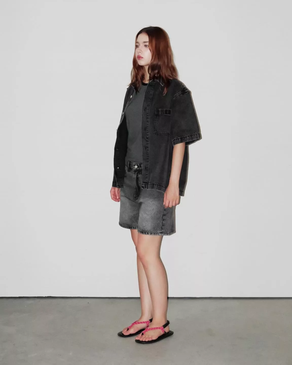 Eleven - Áo Sơ Mi Denim Unisex Nam Nữ Khoá Gài Tay Ngắn | Màu Xám Đen