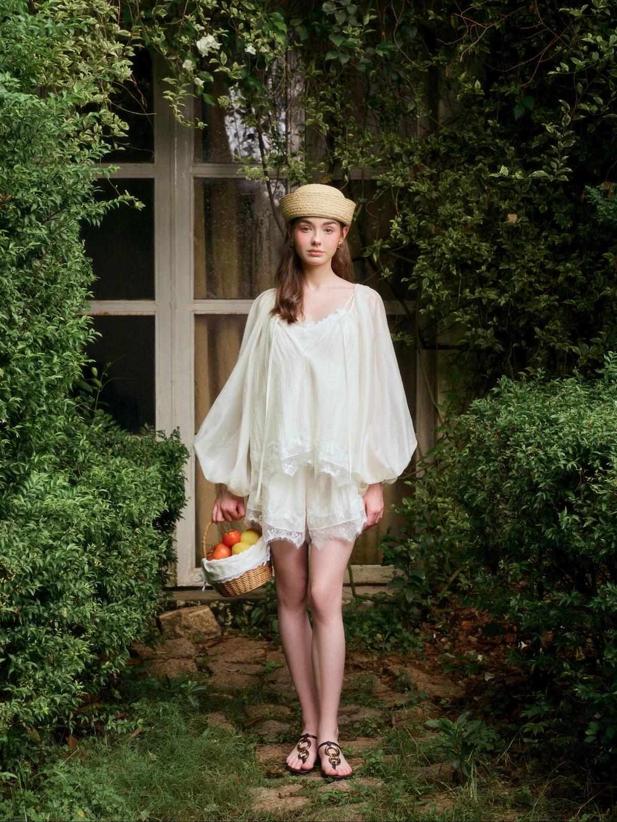Nosbyn - Set Chân Váy & Áo Voan Phối Ren - White Veil Set