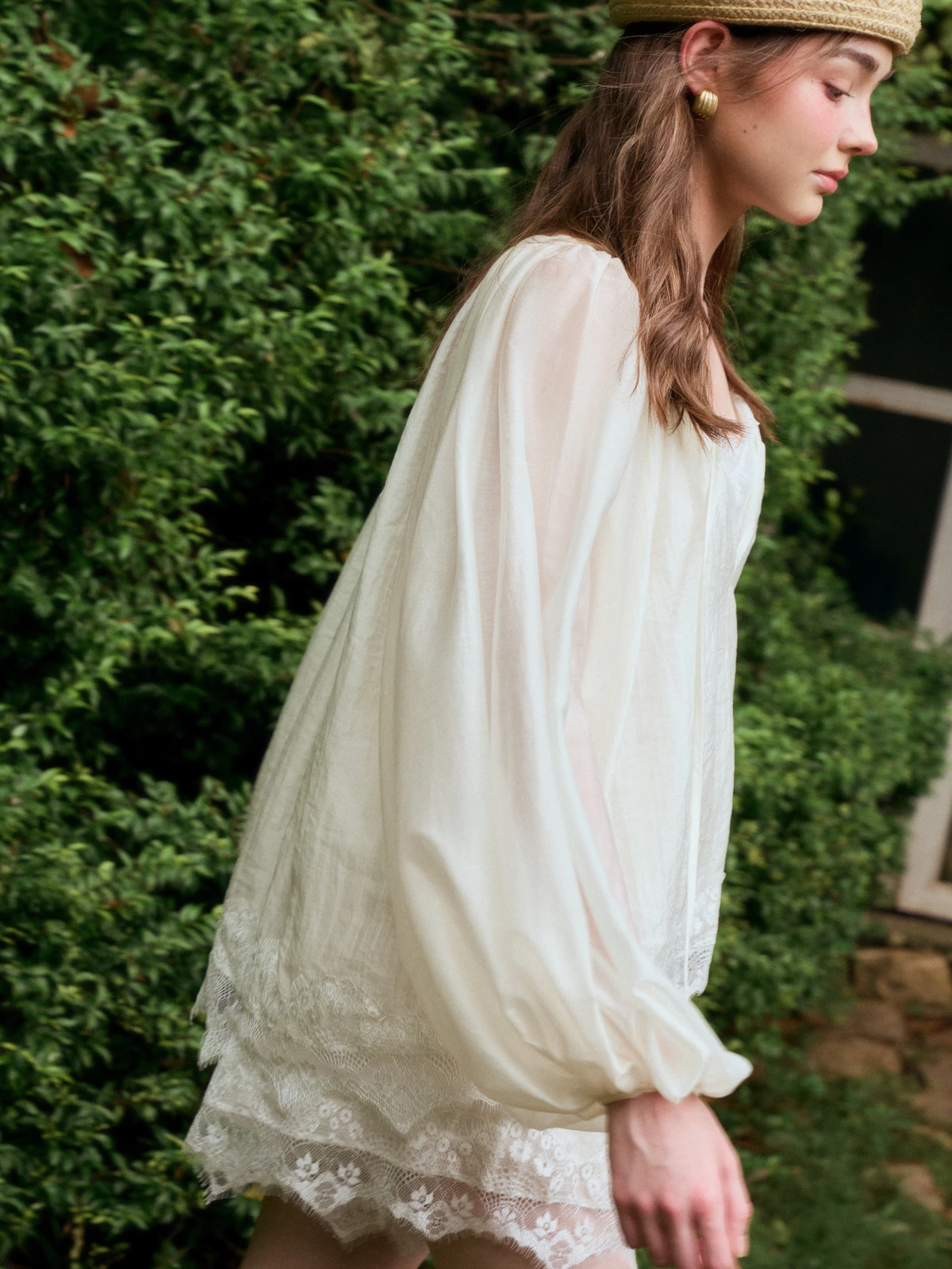 Nosbyn - Set Chân Váy & Áo Voan Phối Ren - White Veil Set