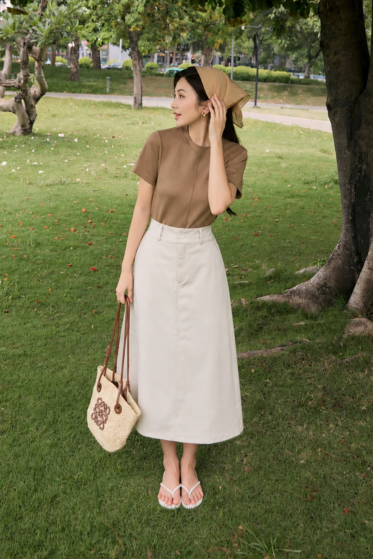 Chân váy A nữ Gmorning - GUMAC dáng midi phối đỉa công sở trẻ trung thanh lịch  YVG05072