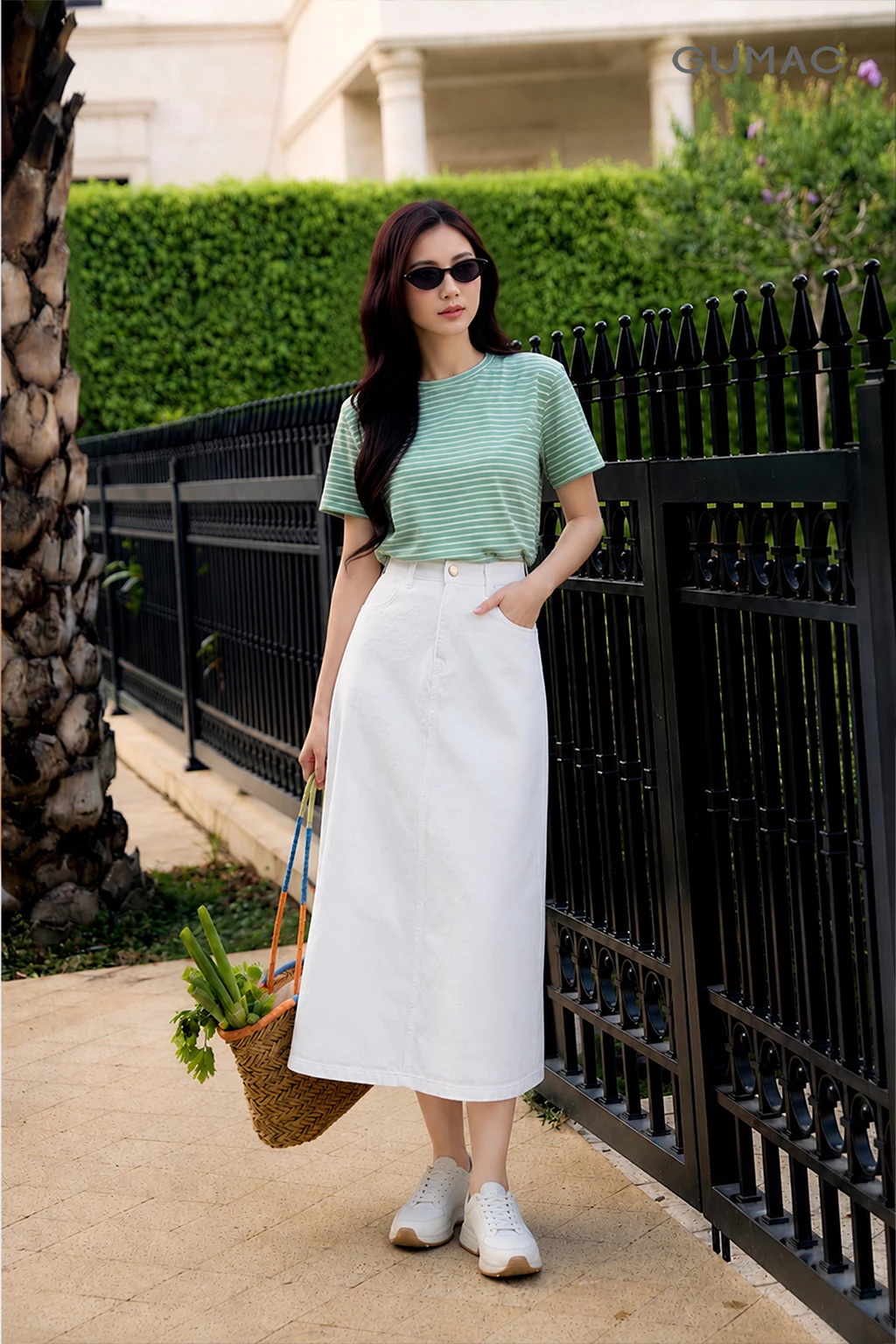Chân Váy Jeans Nữ GUMAC Form A Dài Qua Gối Thanh Lịch Tôn Dáng Hiện Đại LVG06046
