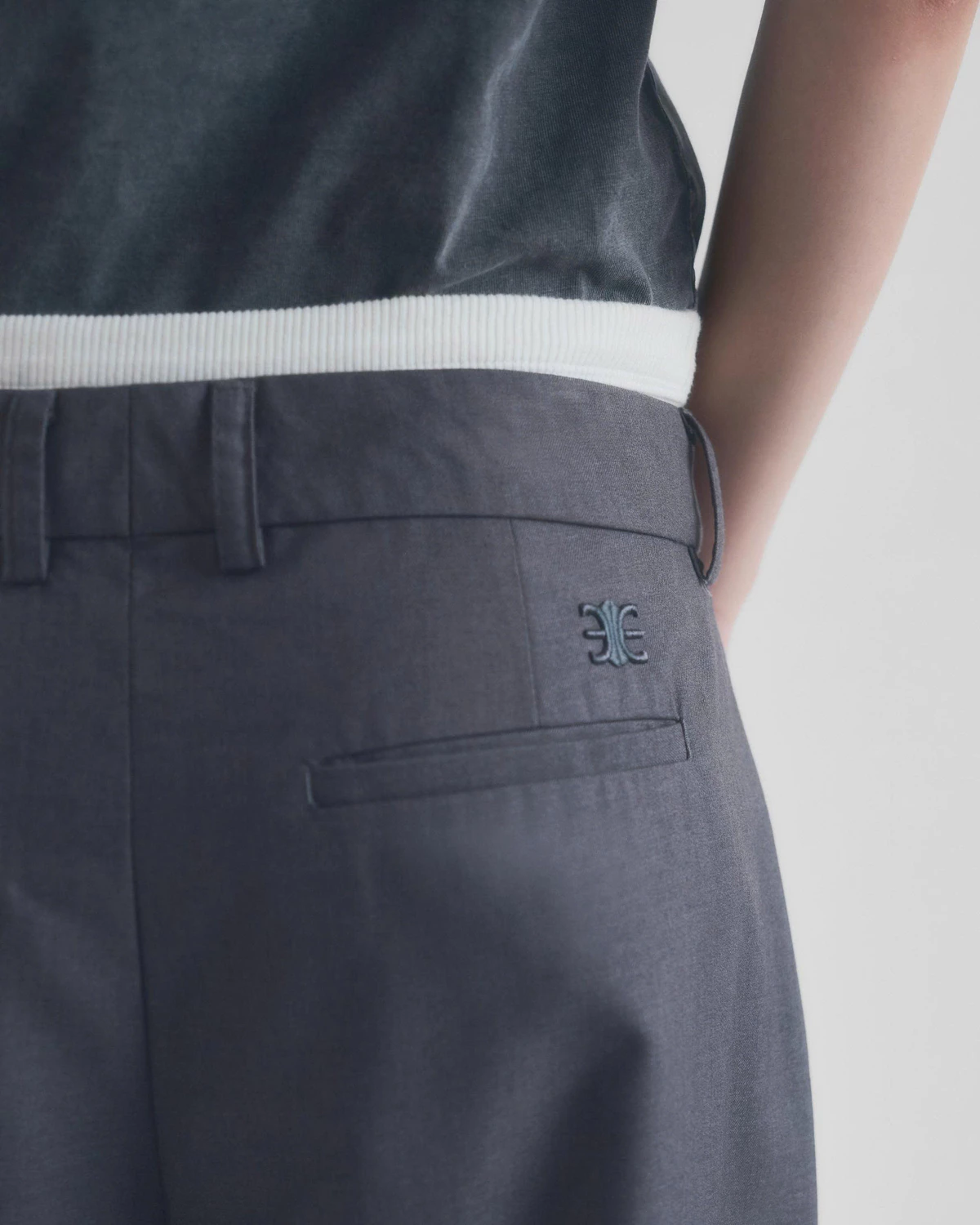 Eleven - Quần Tây Unisex Nam Nữ Ống Rộng Xếp Ly | Màu Xám