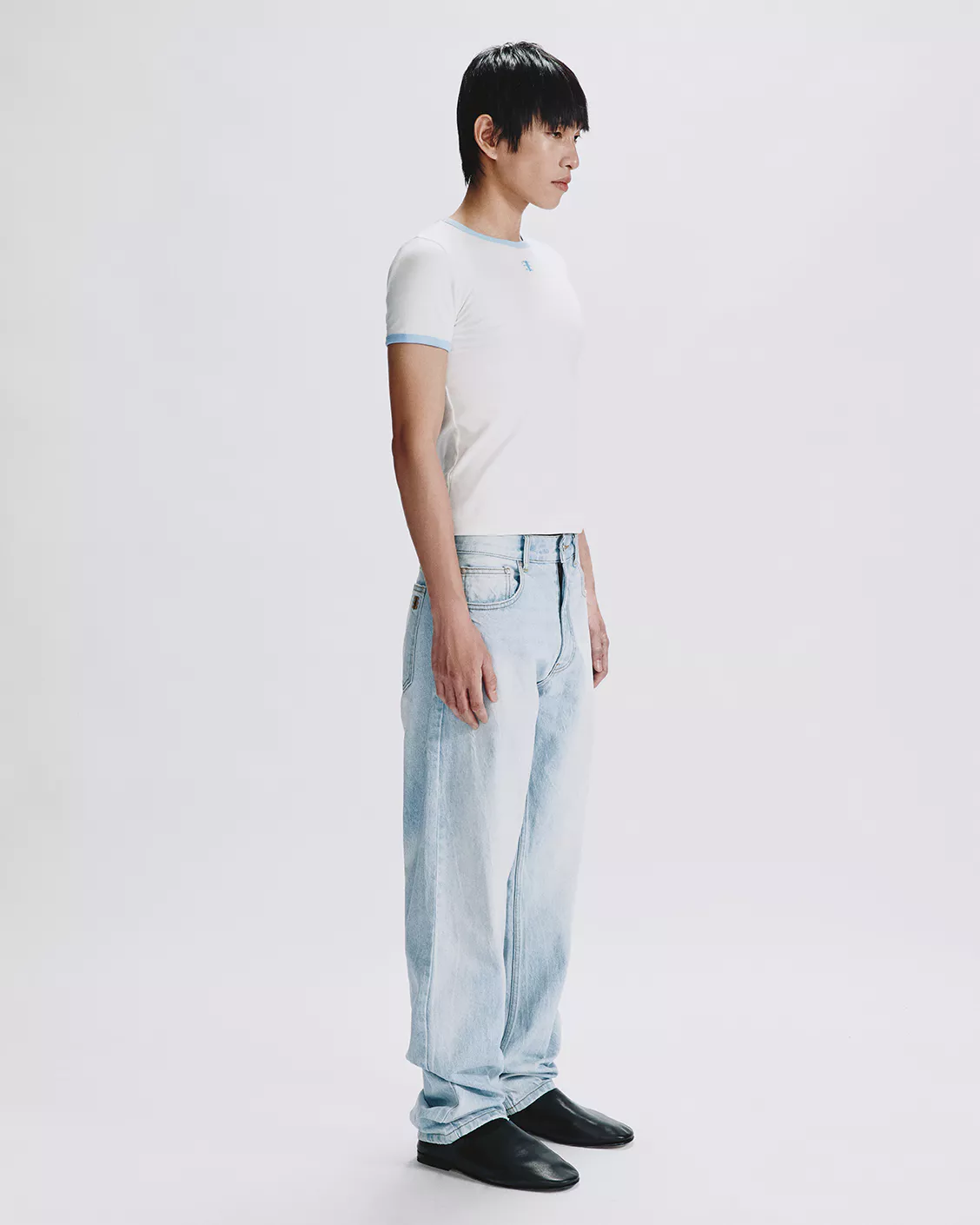 Eleven - Áo Thun Unisex Viền Tương Phản Thêu Mono | Màu Trắng Viền Xanh