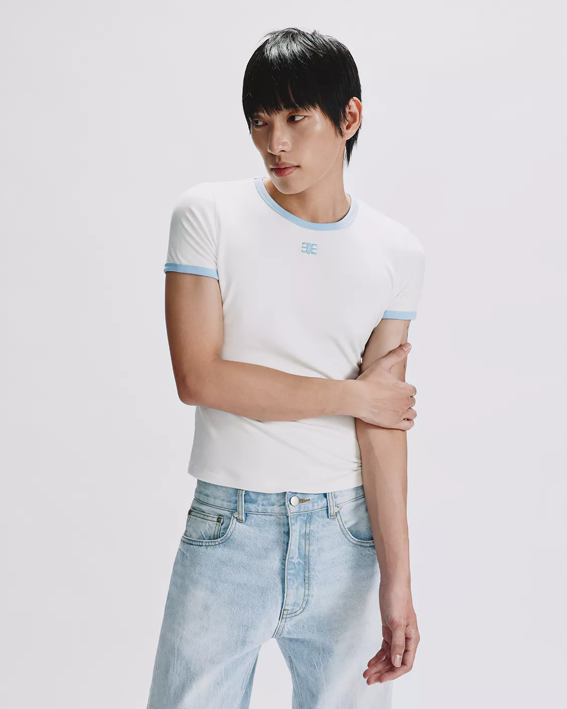 Eleven - Áo Thun Unisex Viền Tương Phản Thêu Mono | Màu Trắng Viền Xanh