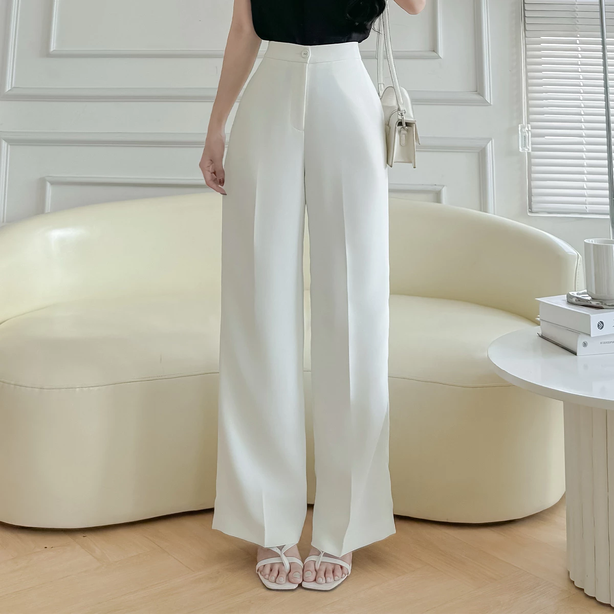 Quần tây nữ GUMAC ống suông màu trắng nút bọc chất liệu cotton silk mềm mịn  QF08032