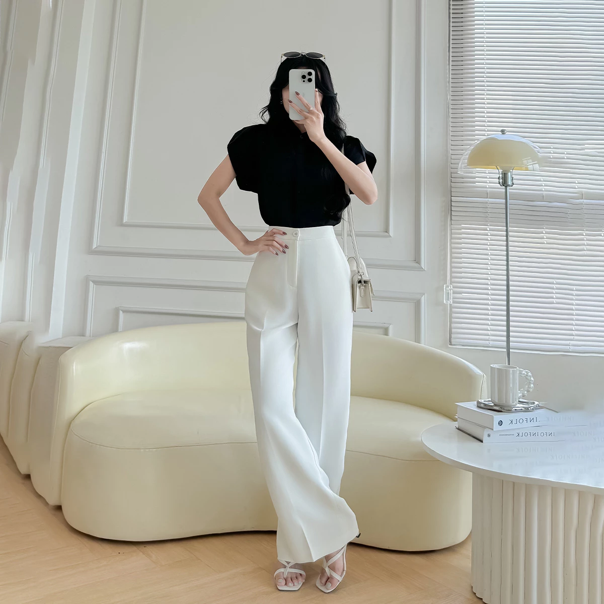 Quần tây nữ GUMAC ống suông màu trắng nút bọc chất liệu cotton silk mềm mịn  QF08032