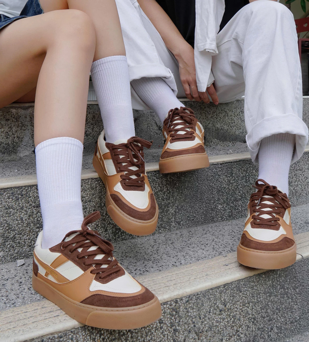 Giày Da Sneaker Nam Nữ DC39 MOCHA Dincox Shoes Đế Bằng - Microfiber Leather
