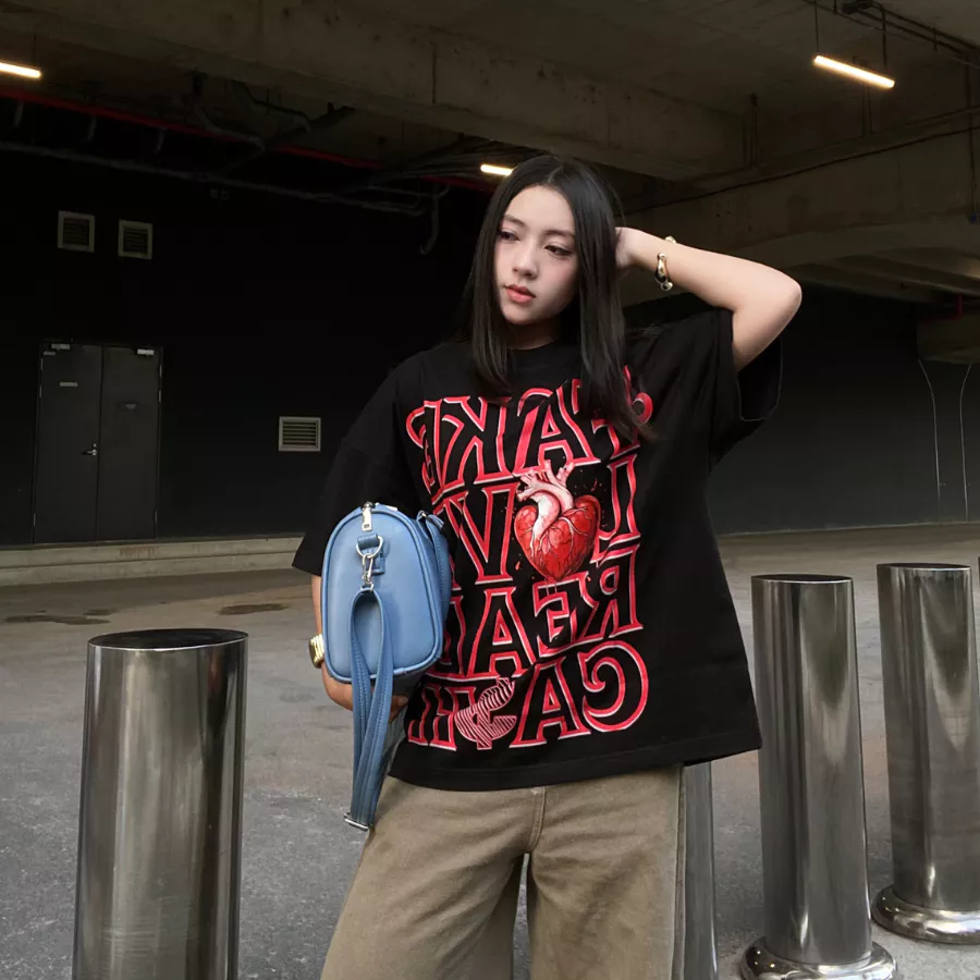 Áo thun FAKE LOVE REAL CASH - HIGHCLUB cổ tròn form oversize 2 màu TRẮNG/ ĐEN - Unisex
